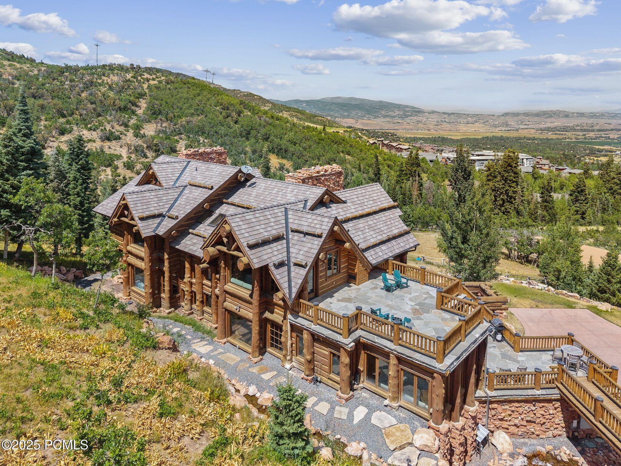 2500 W White Pine Lane