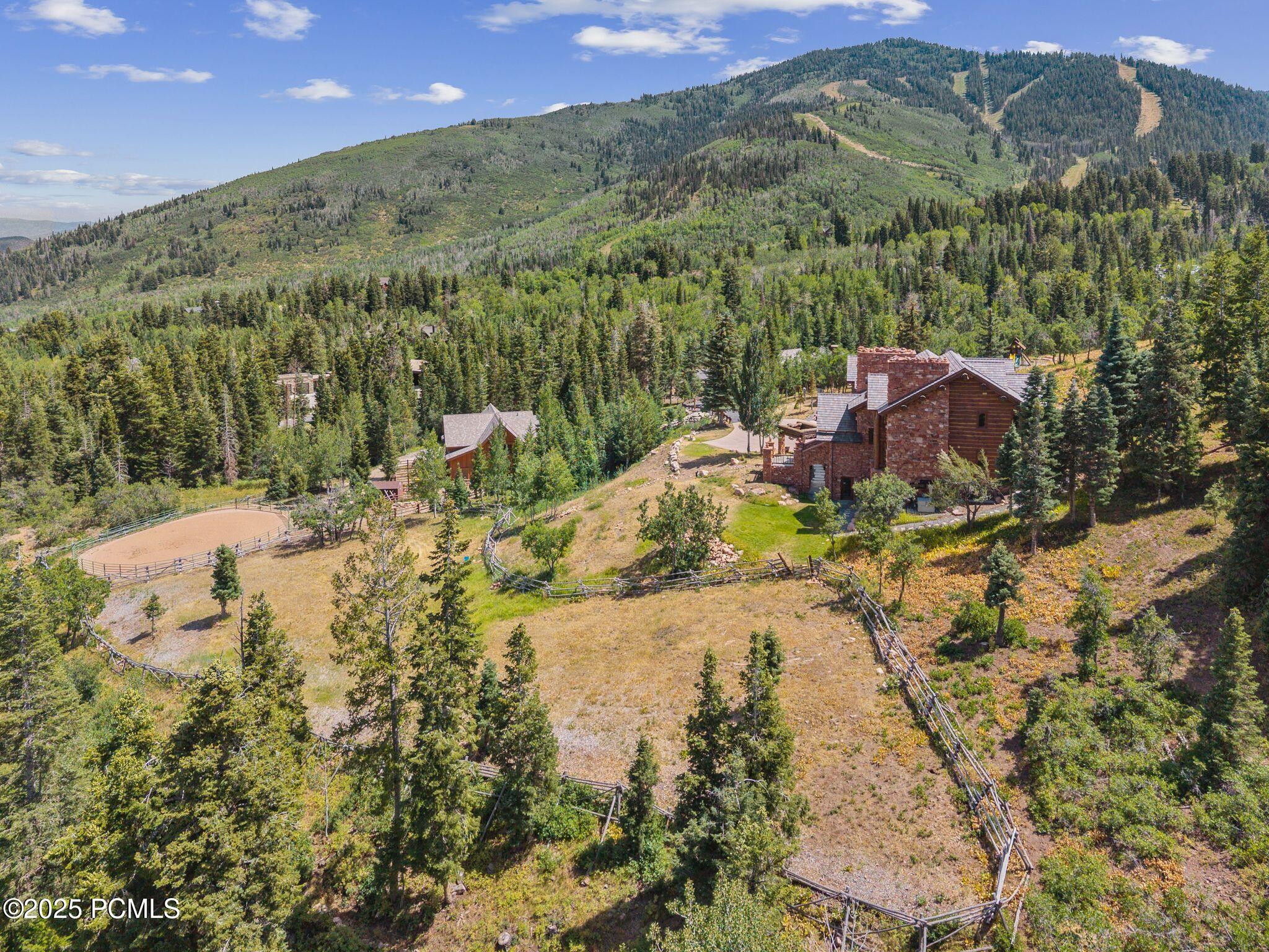 2500 W White Pine Lane