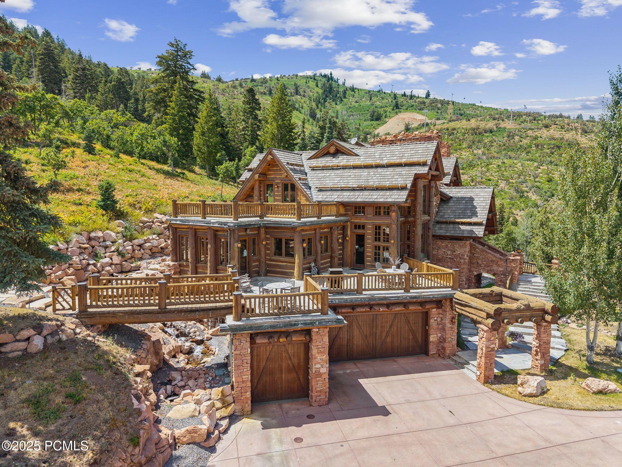 2500 W White Pine Lane