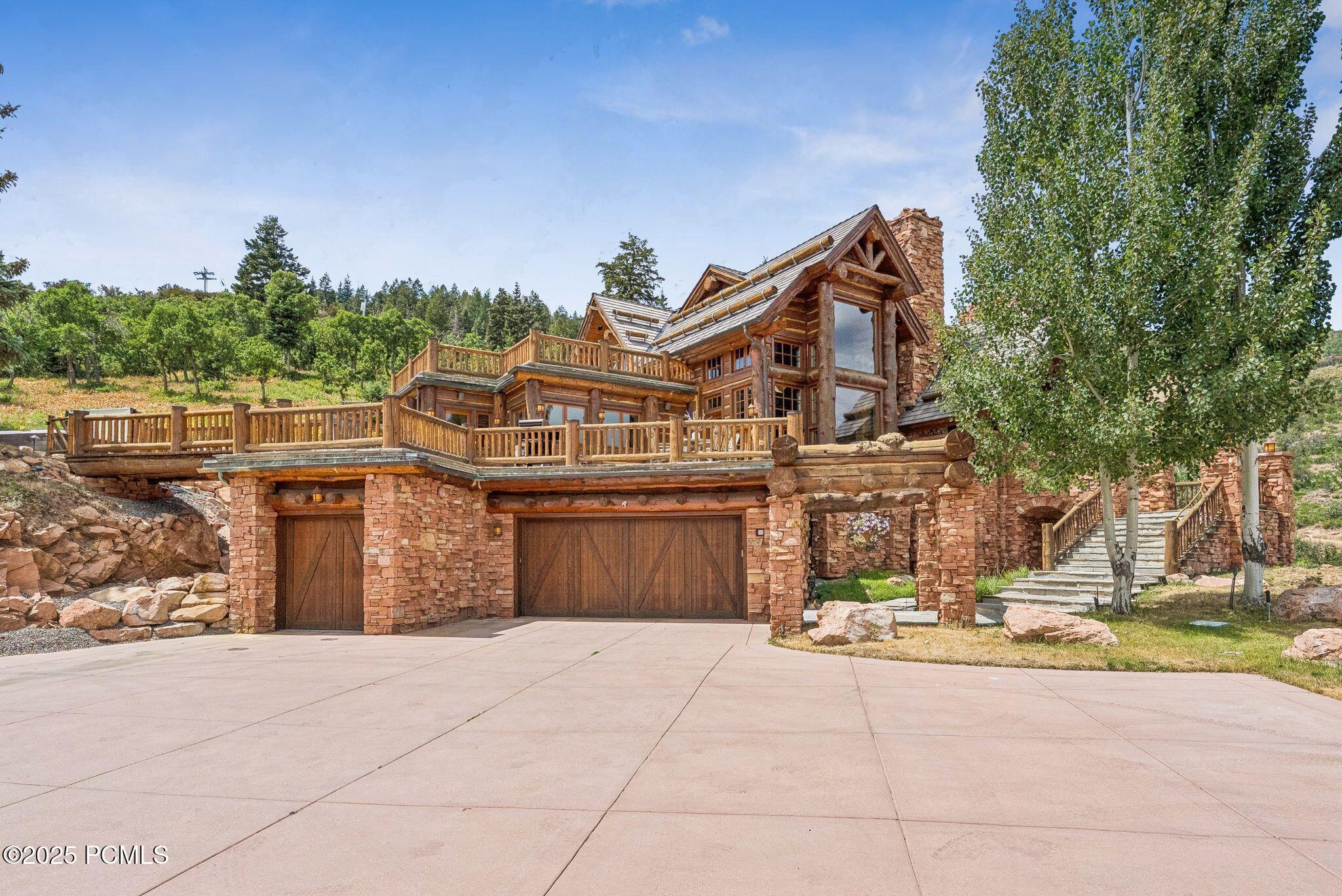 2500 W White Pine Lane