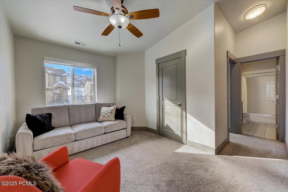 5662 Oslo Lane