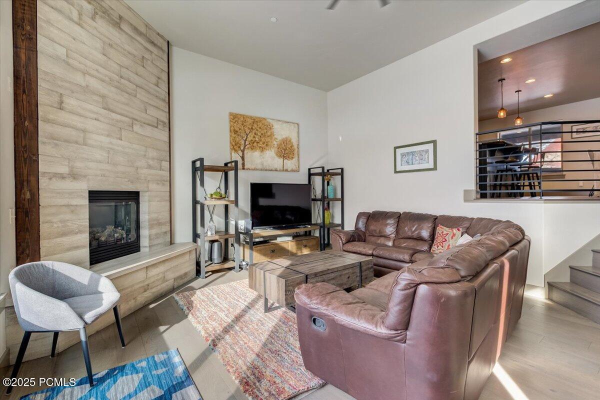 5662 Oslo Lane