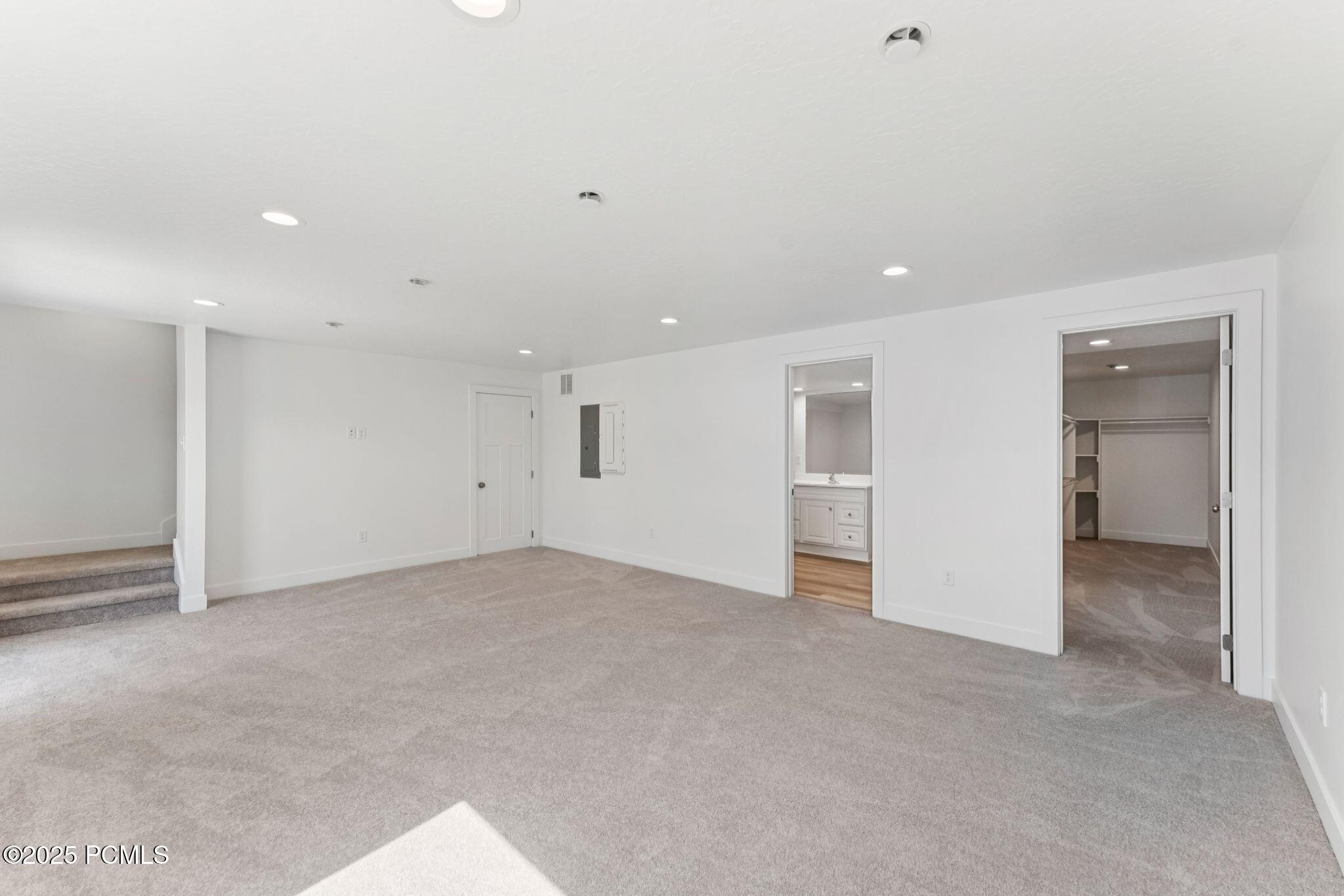2503 Wildwood Lane