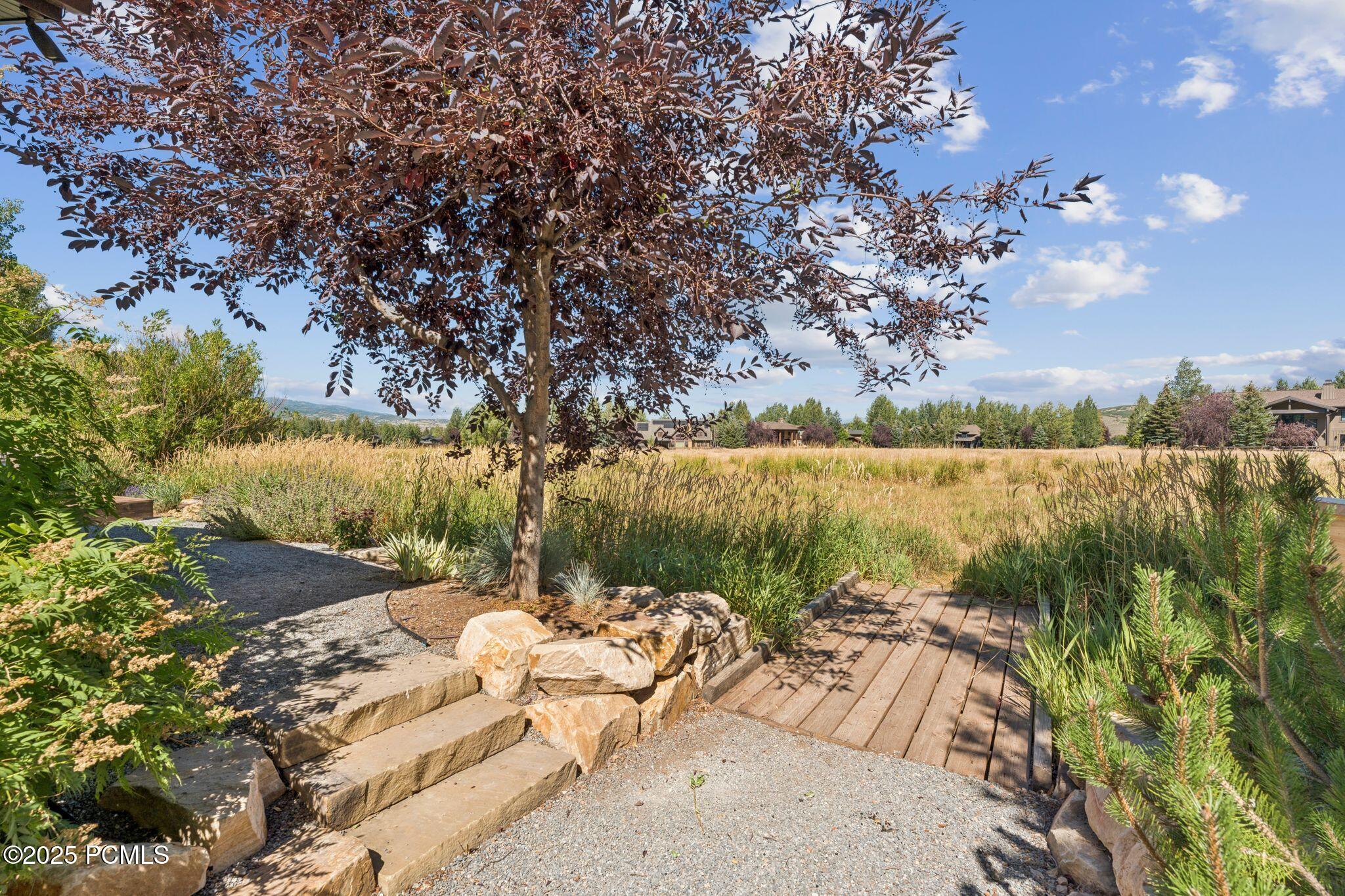 4910 E Meadows Drive