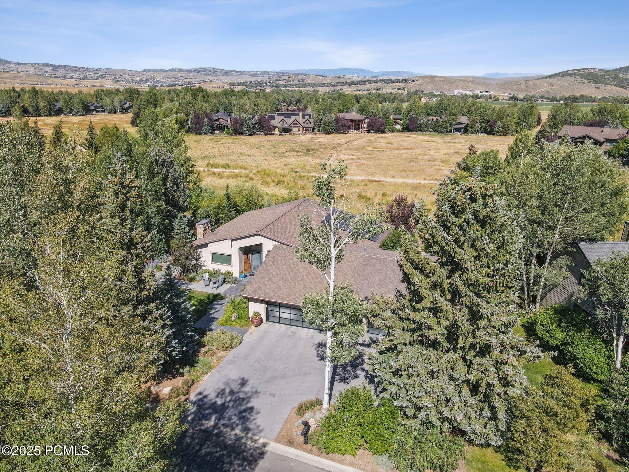 4910 E Meadows Drive
