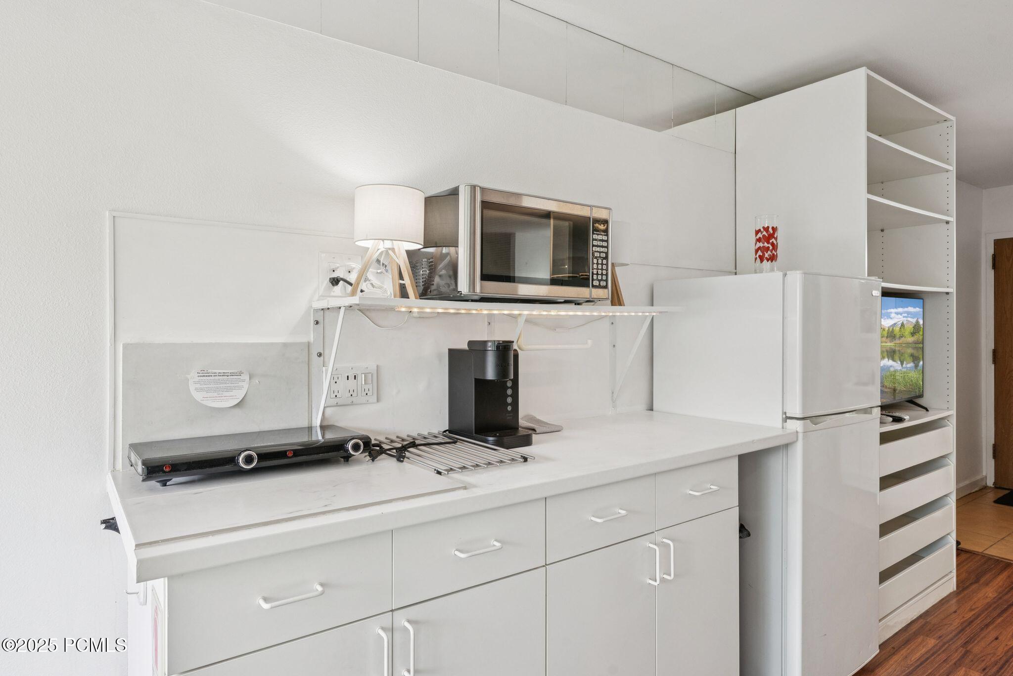 2015 Prospector Avenue, 129