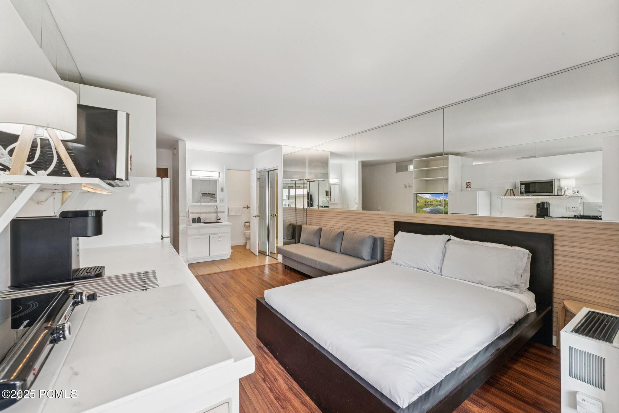 2015 Prospector Avenue, 129