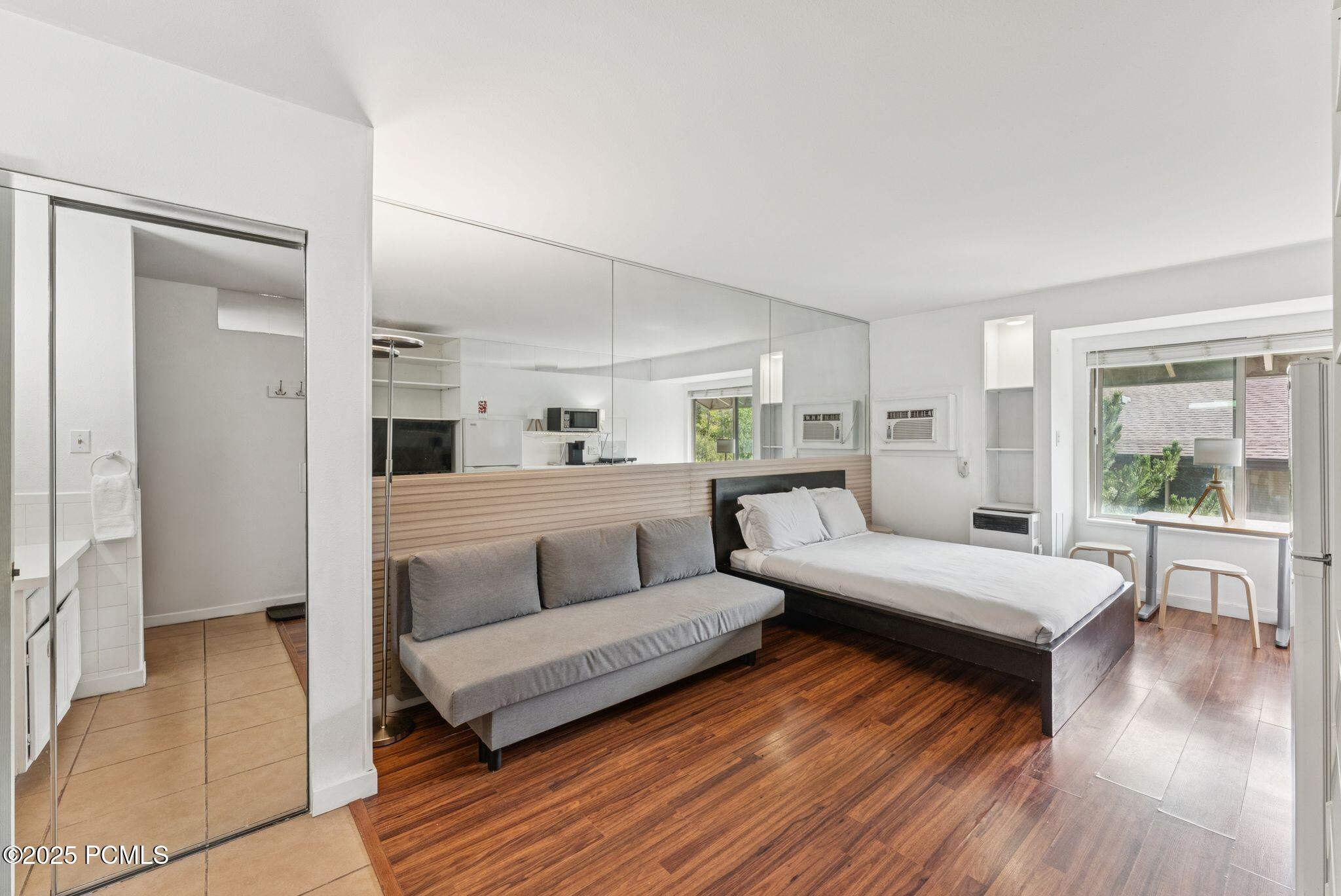 2015 Prospector Avenue, 129