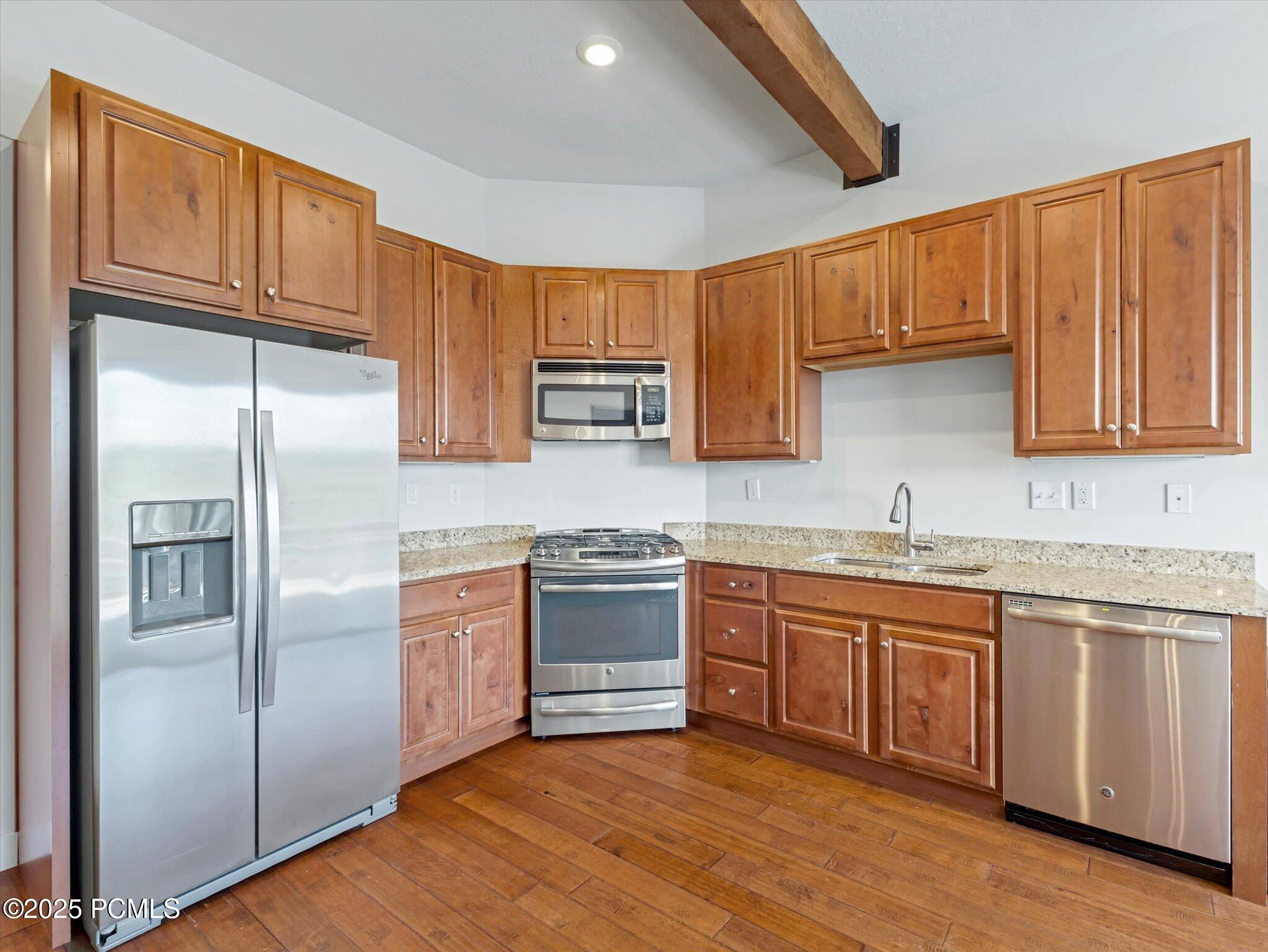 6169 Park Lane South, 44