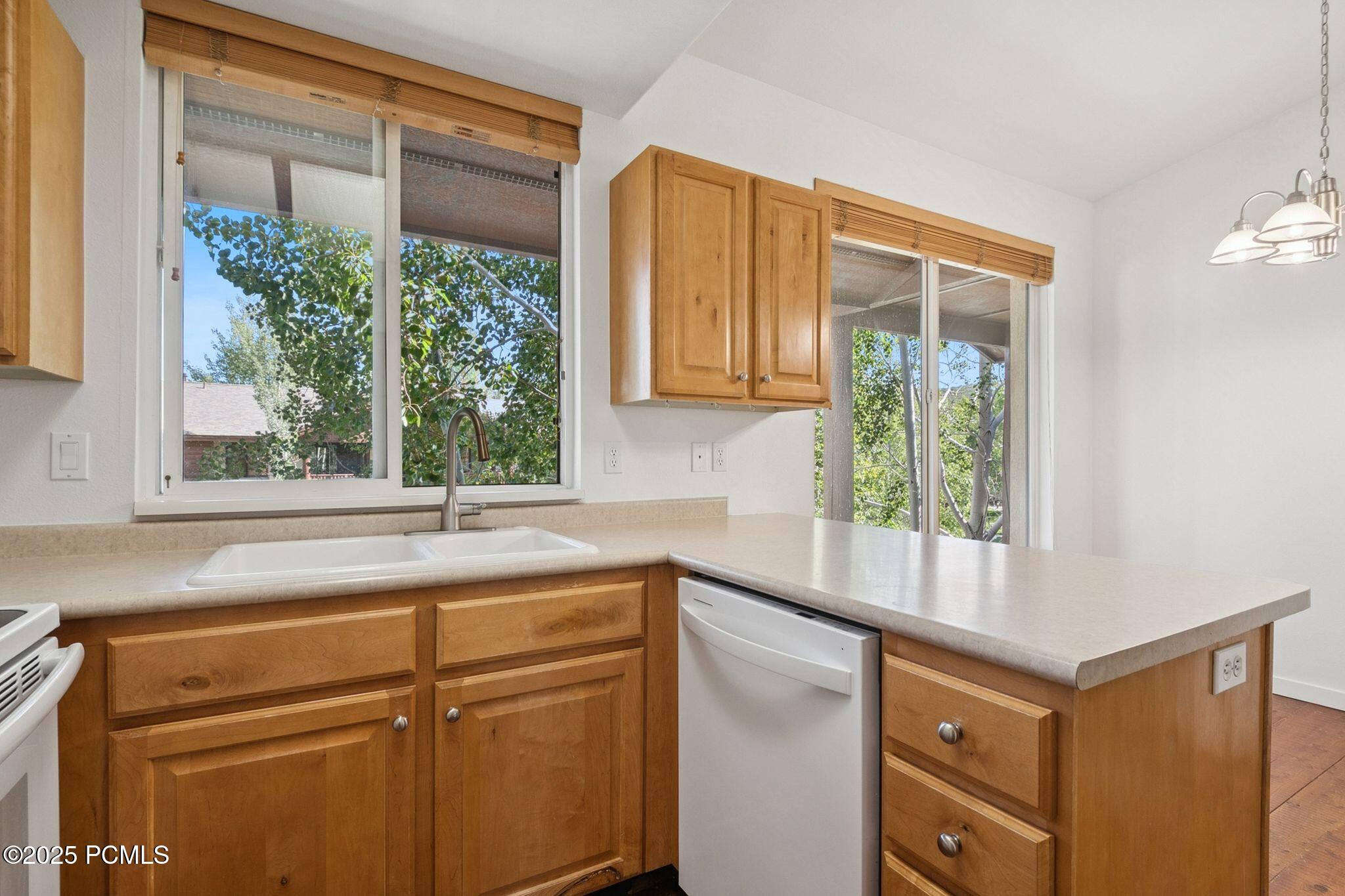 1600 W Pinebrook Boulevard, Apt G5