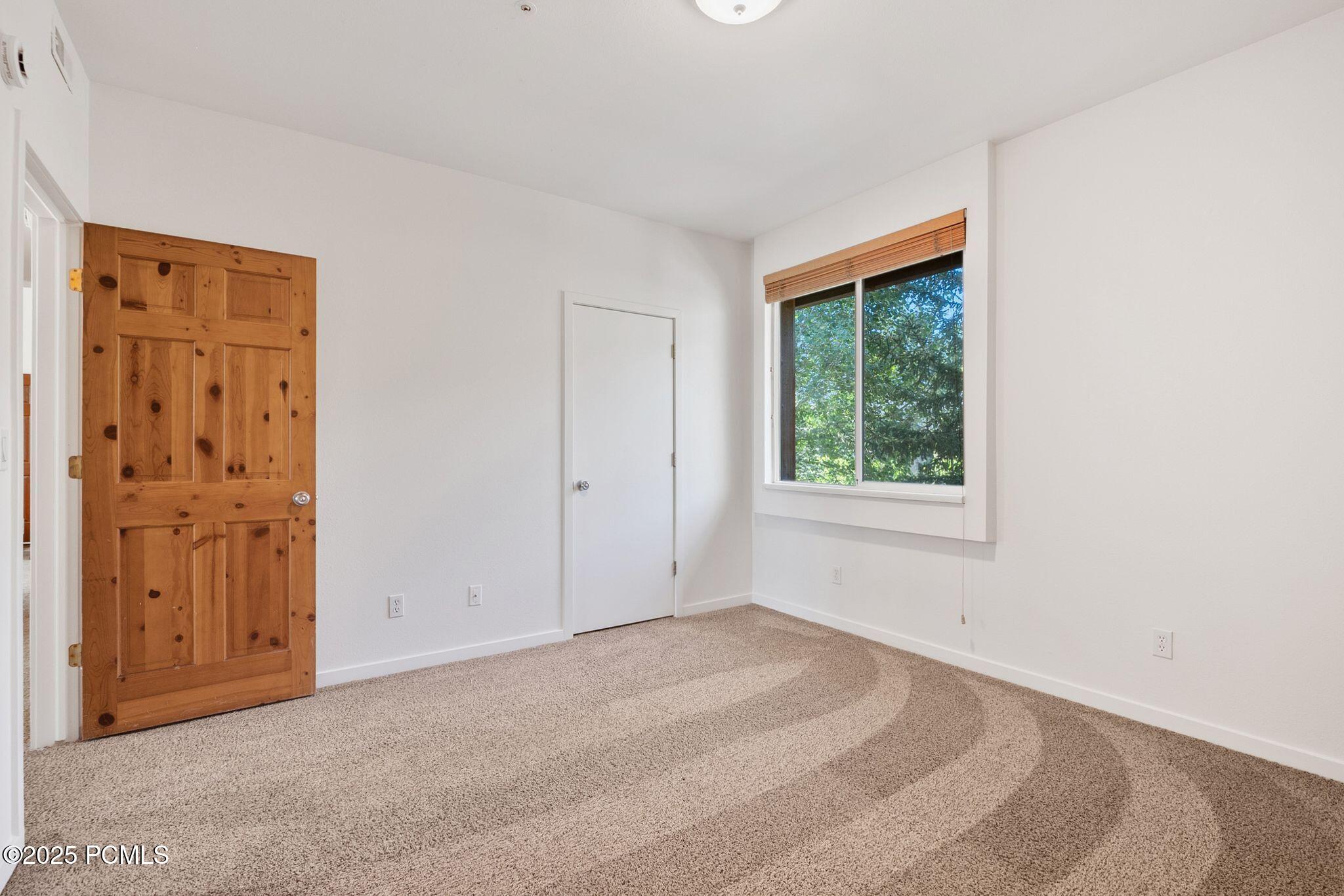 1600 W Pinebrook Boulevard, Apt G5