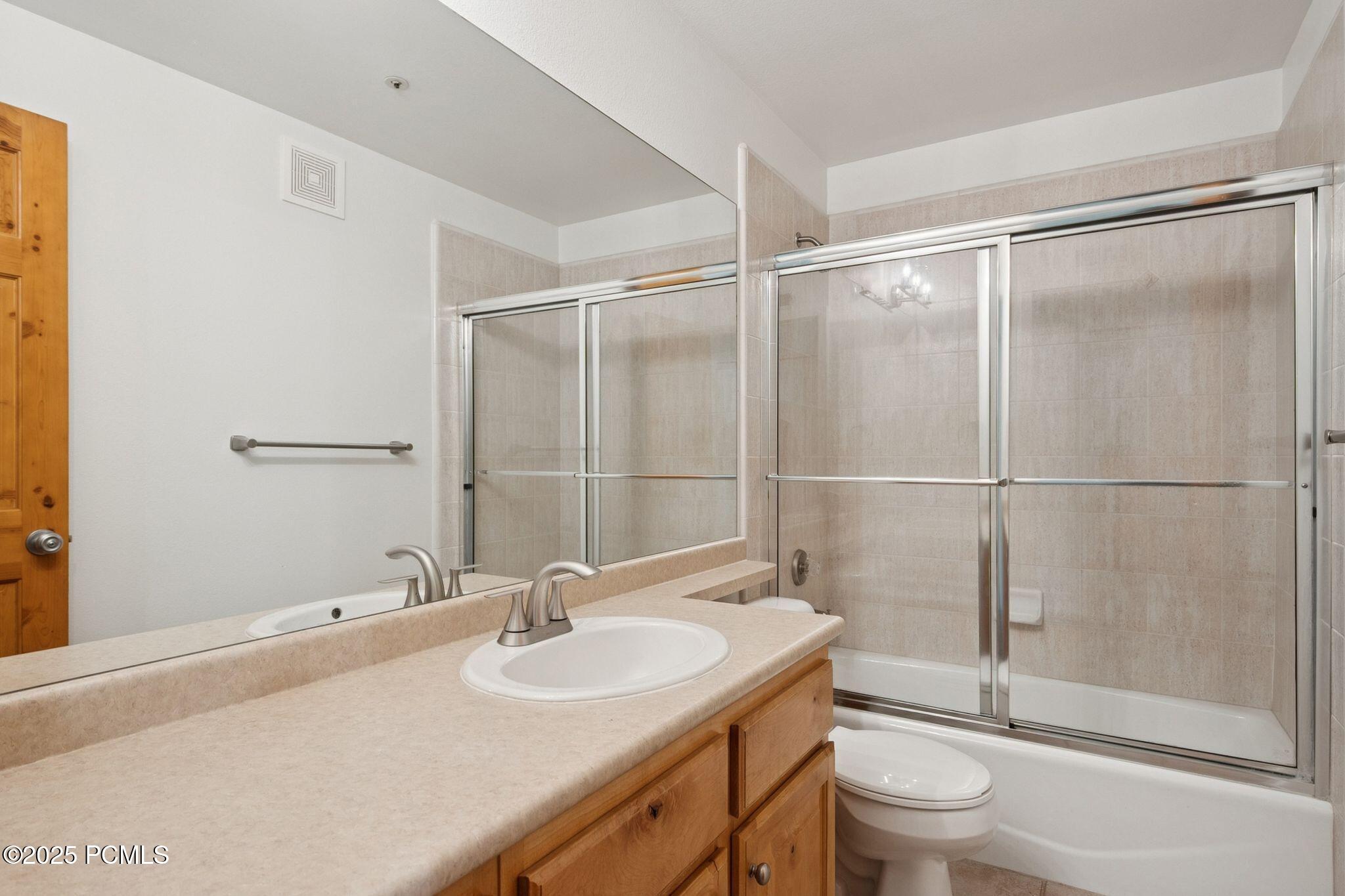 1600 W Pinebrook Boulevard, Apt G5