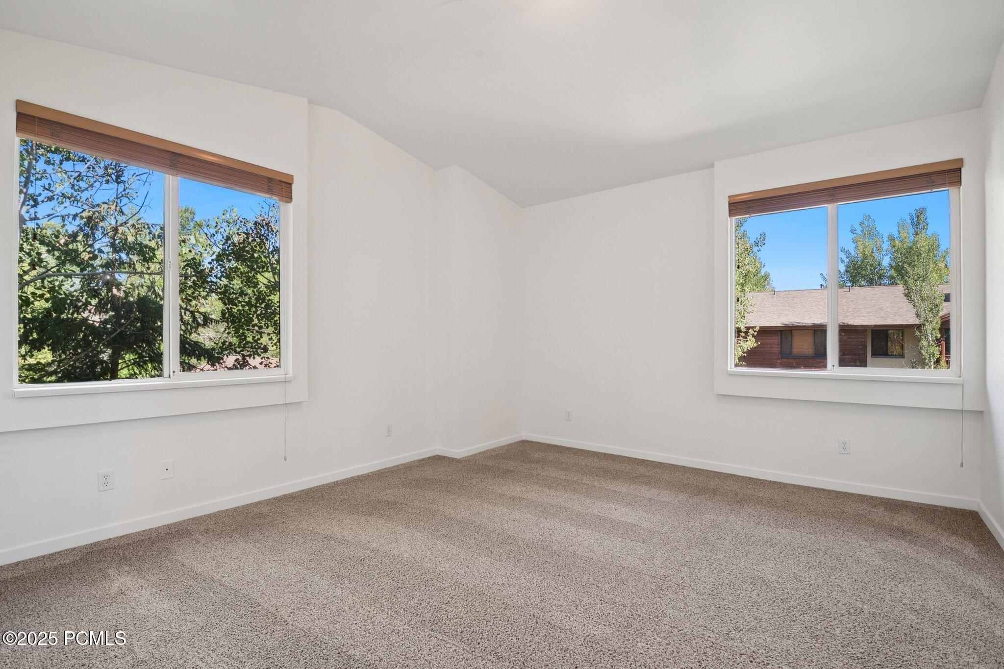1600 W Pinebrook Boulevard, Apt G5