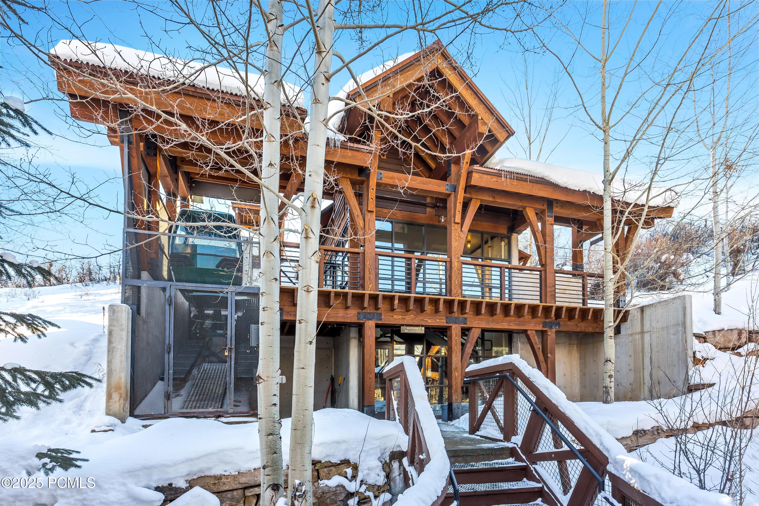 18 Silver Star Court, C-10