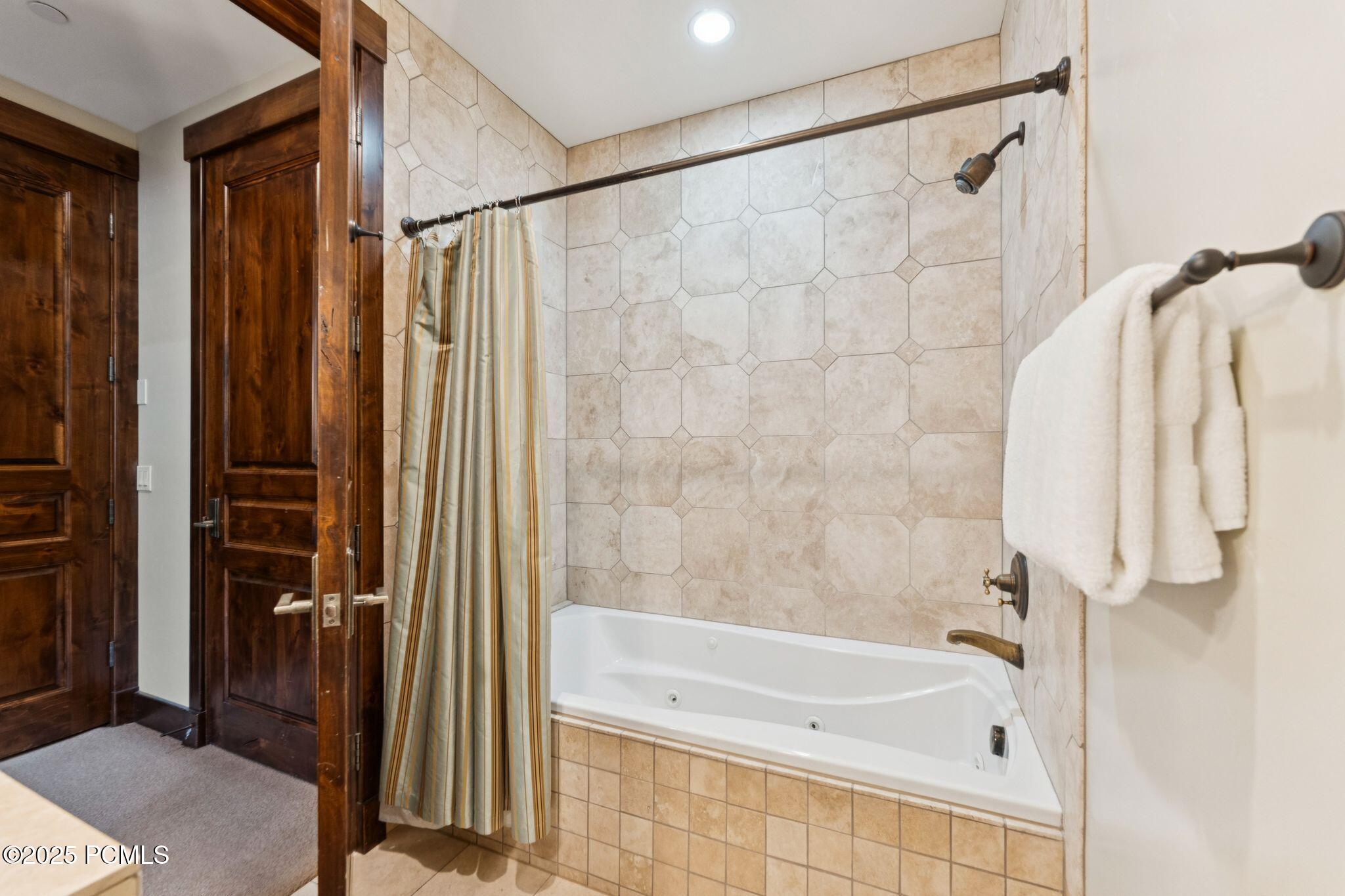 18 Silver Star Court, C-10