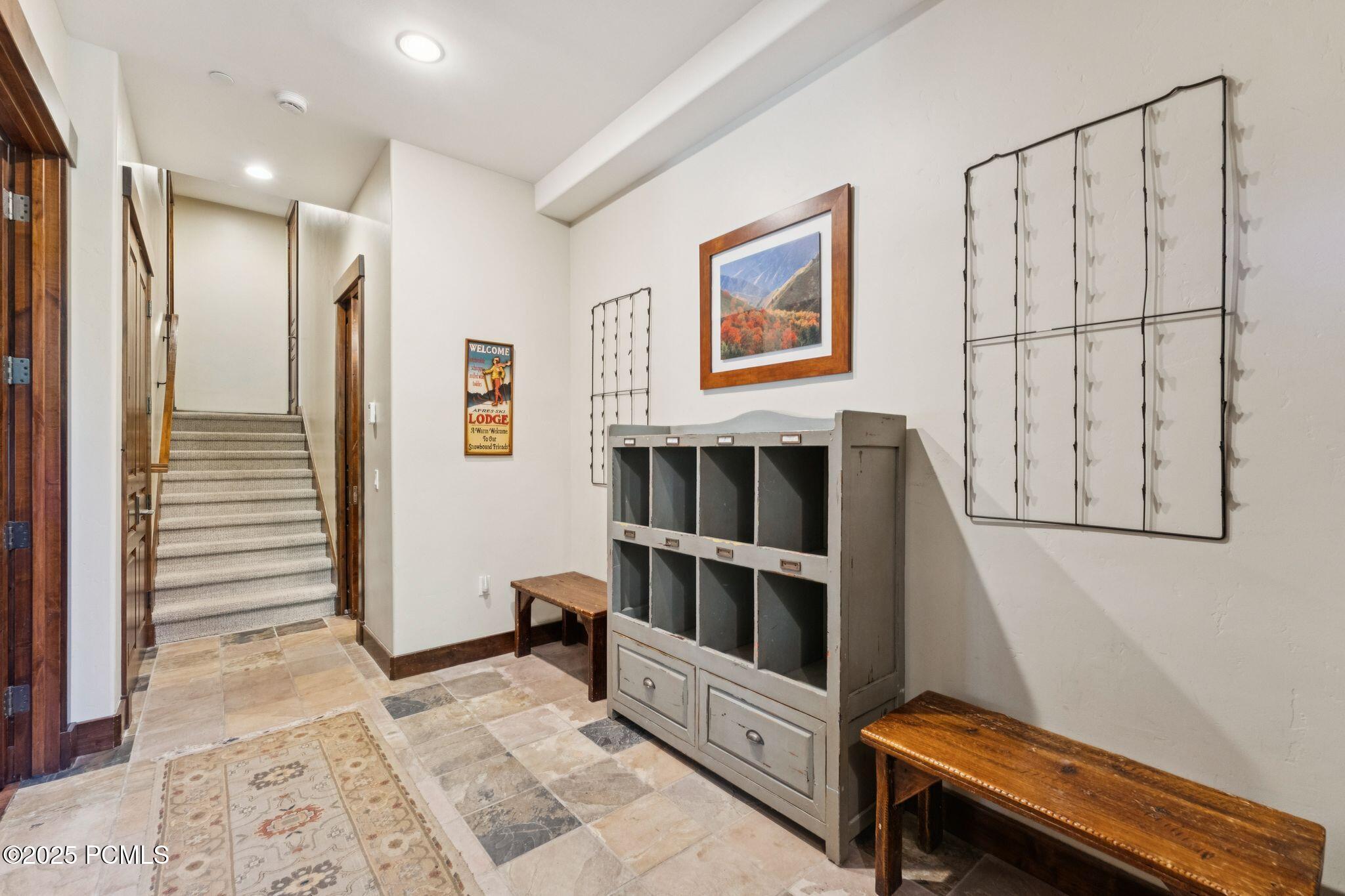 18 Silver Star Court, C-10