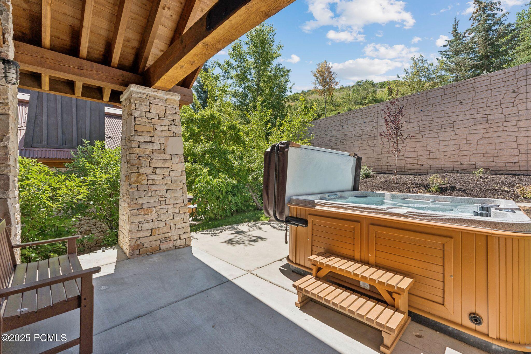 18 Silver Star Court, C-10