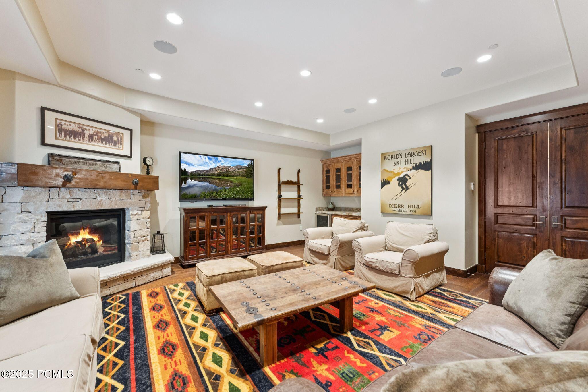 18 Silver Star Court, C-10