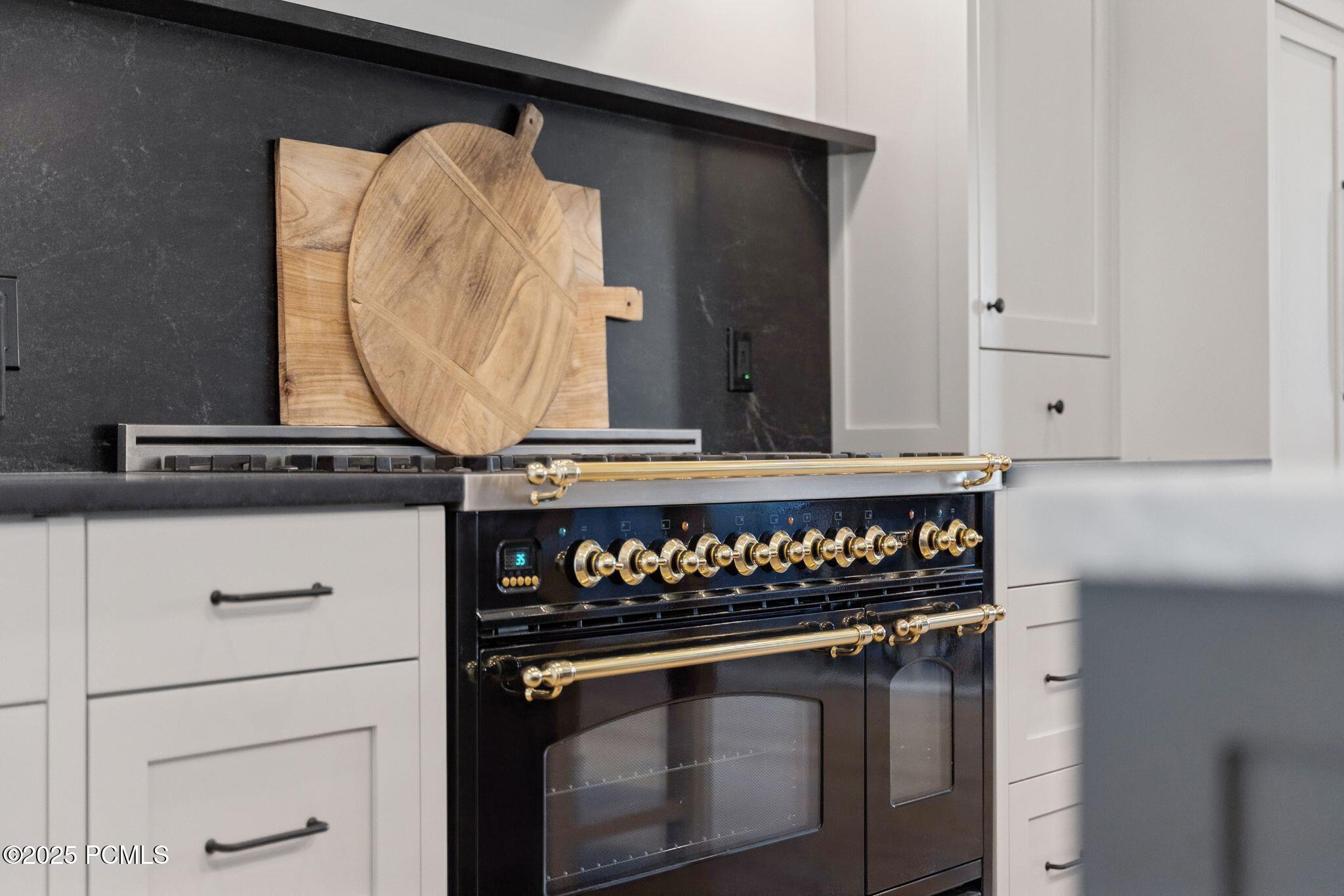 520 Pine Canyon Road