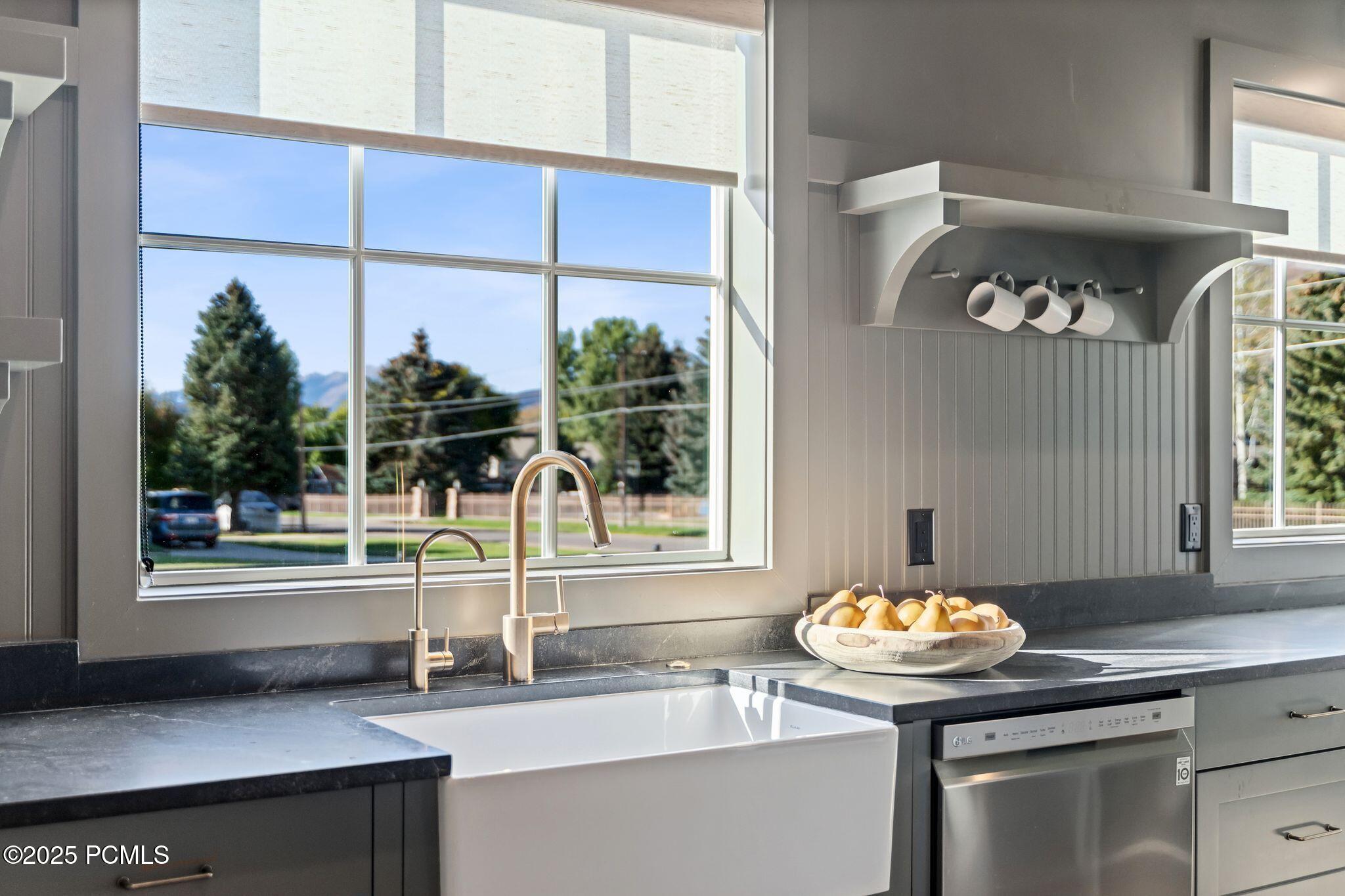 520 Pine Canyon Road