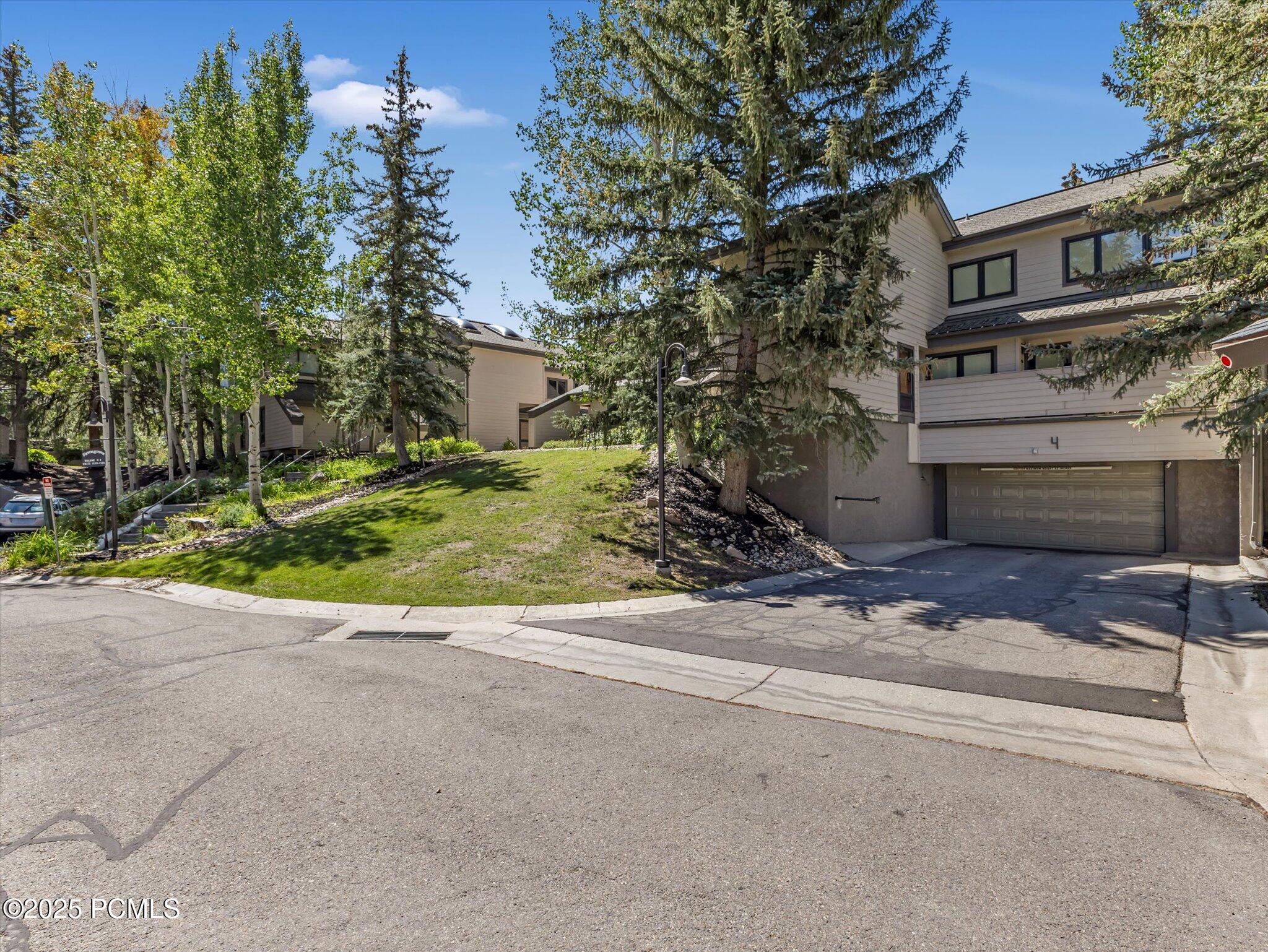 1574 N Deer Valley Drive N Drive