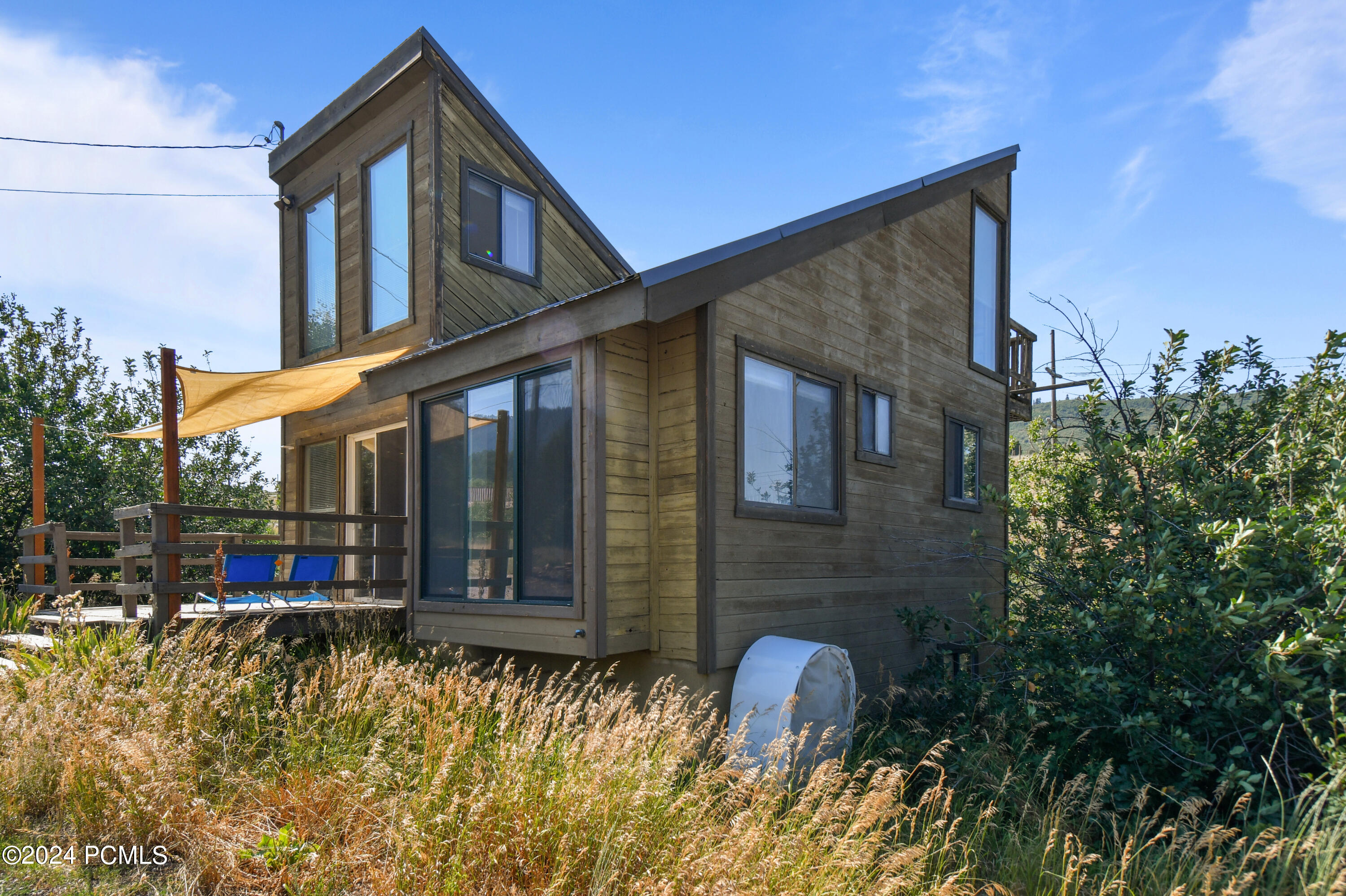 4553 W Balsam