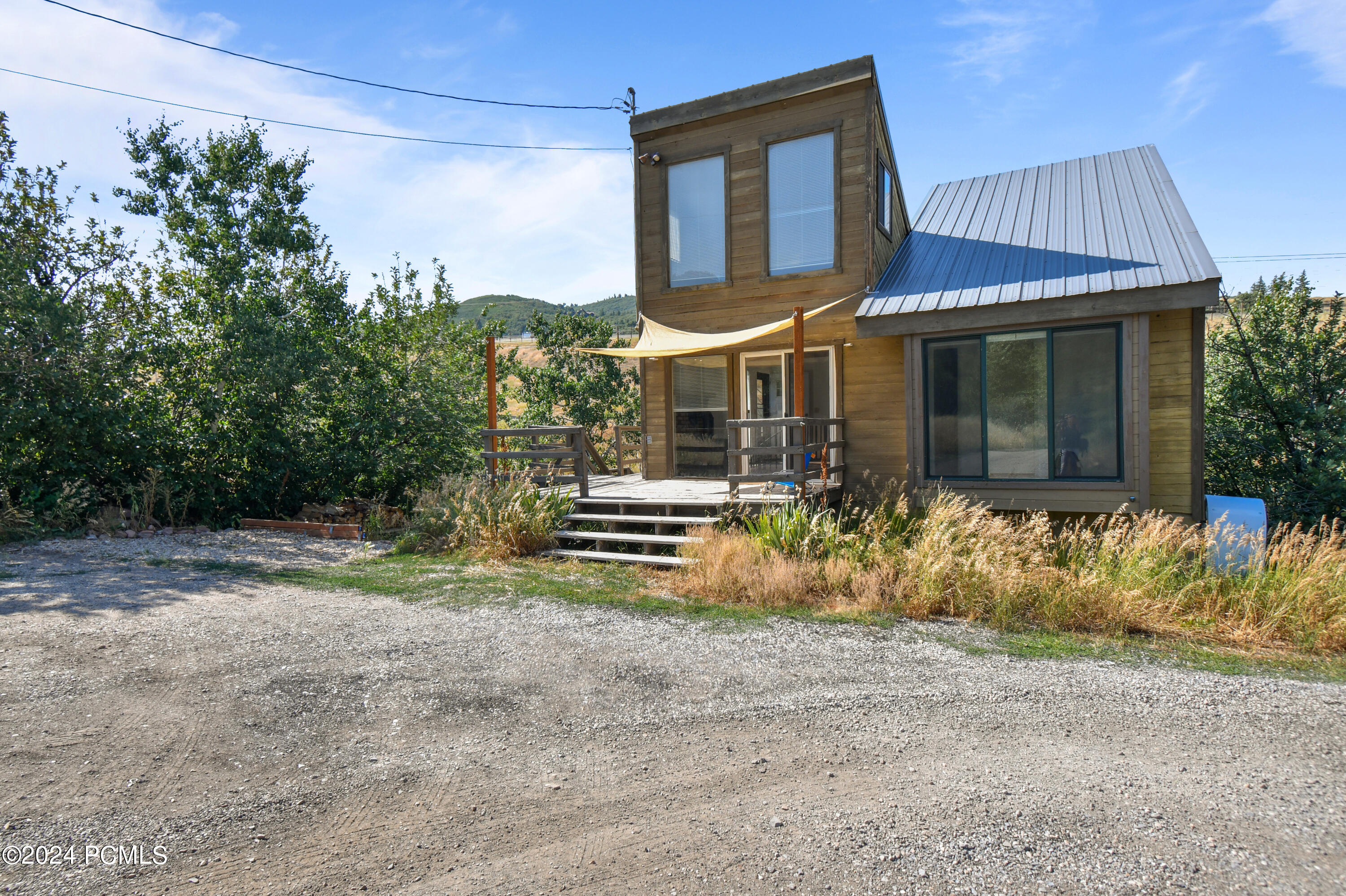 4553 W Balsam
