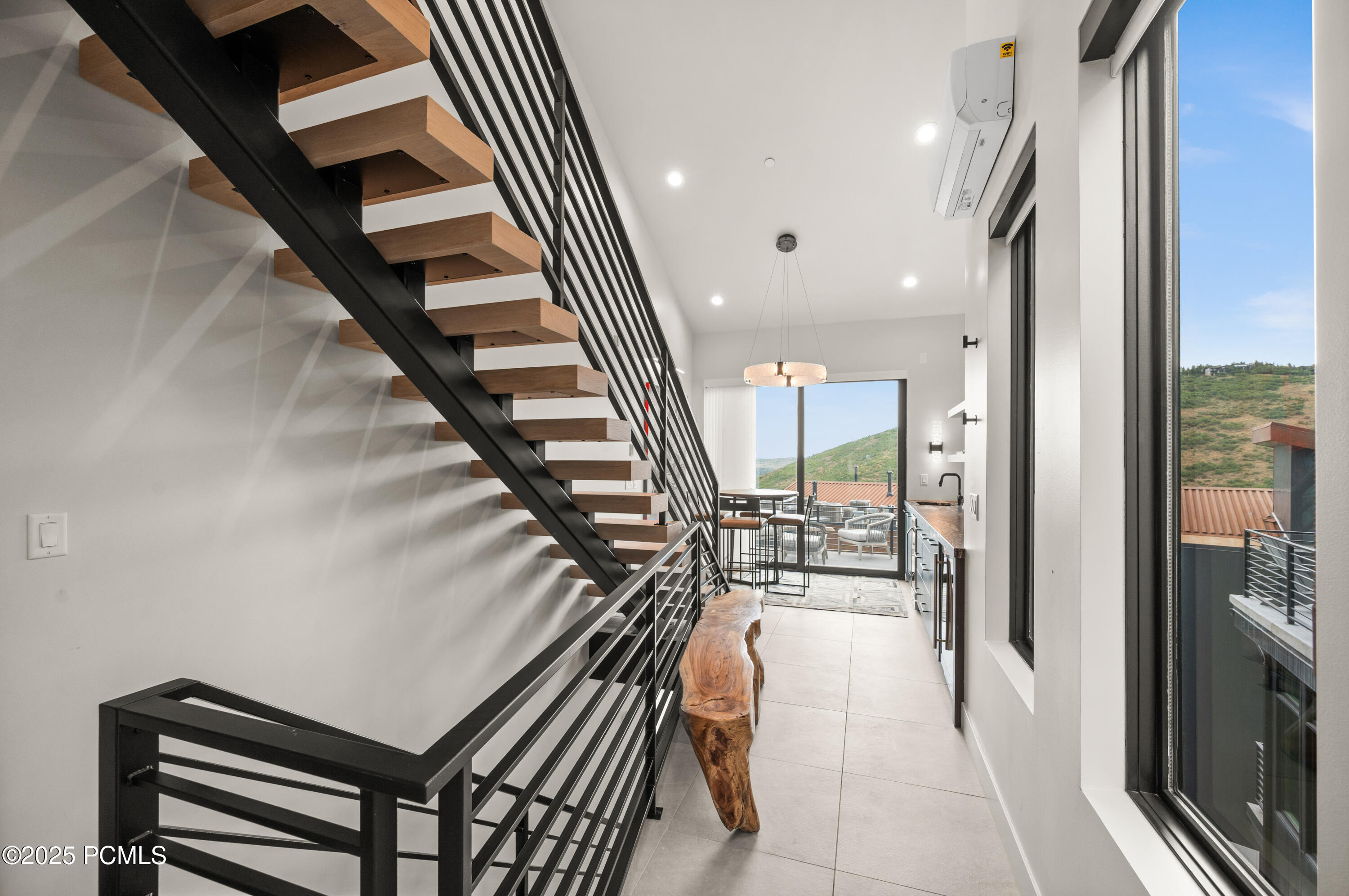 1252 Rothwell Road