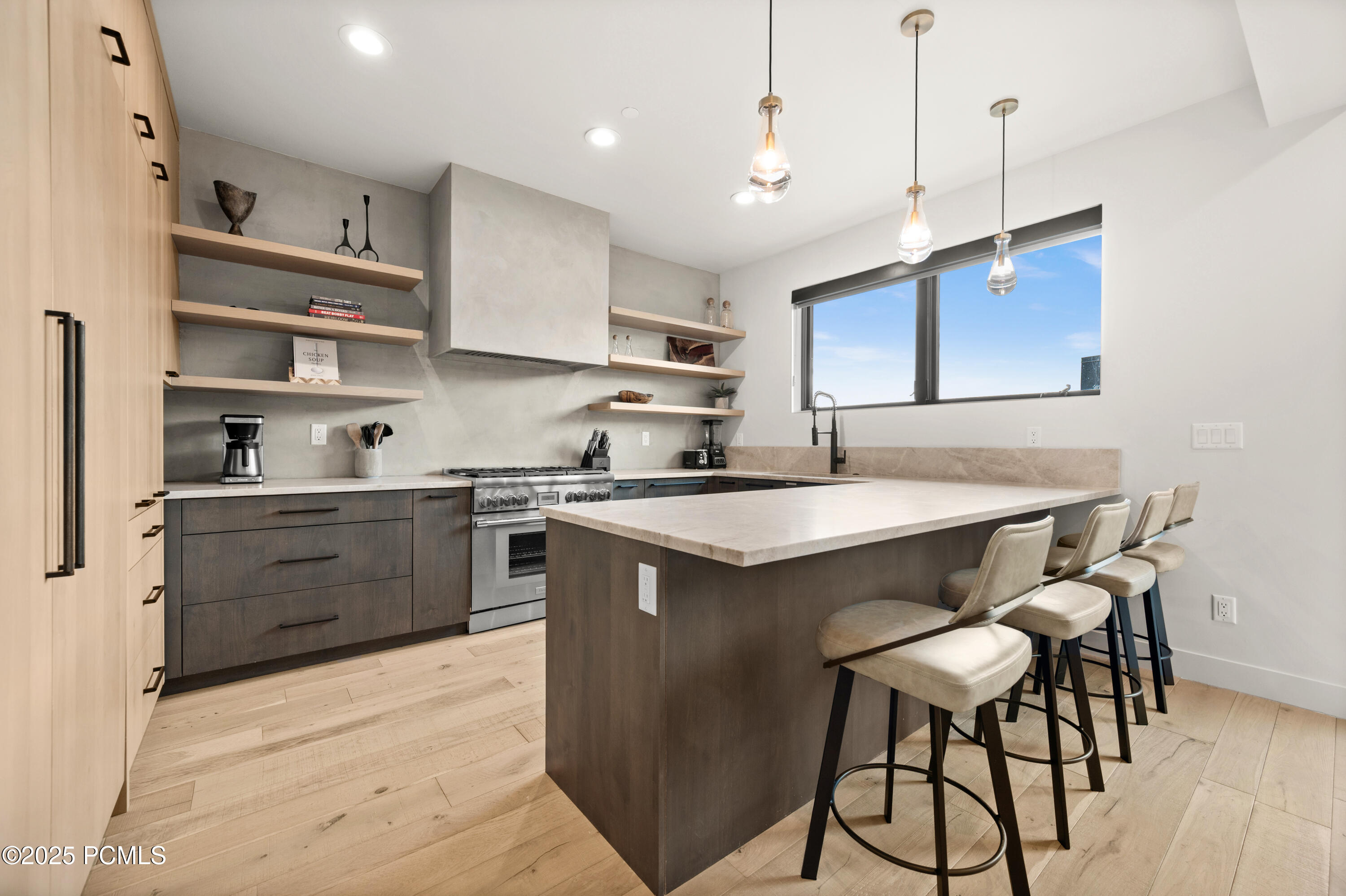 1252 Rothwell Road