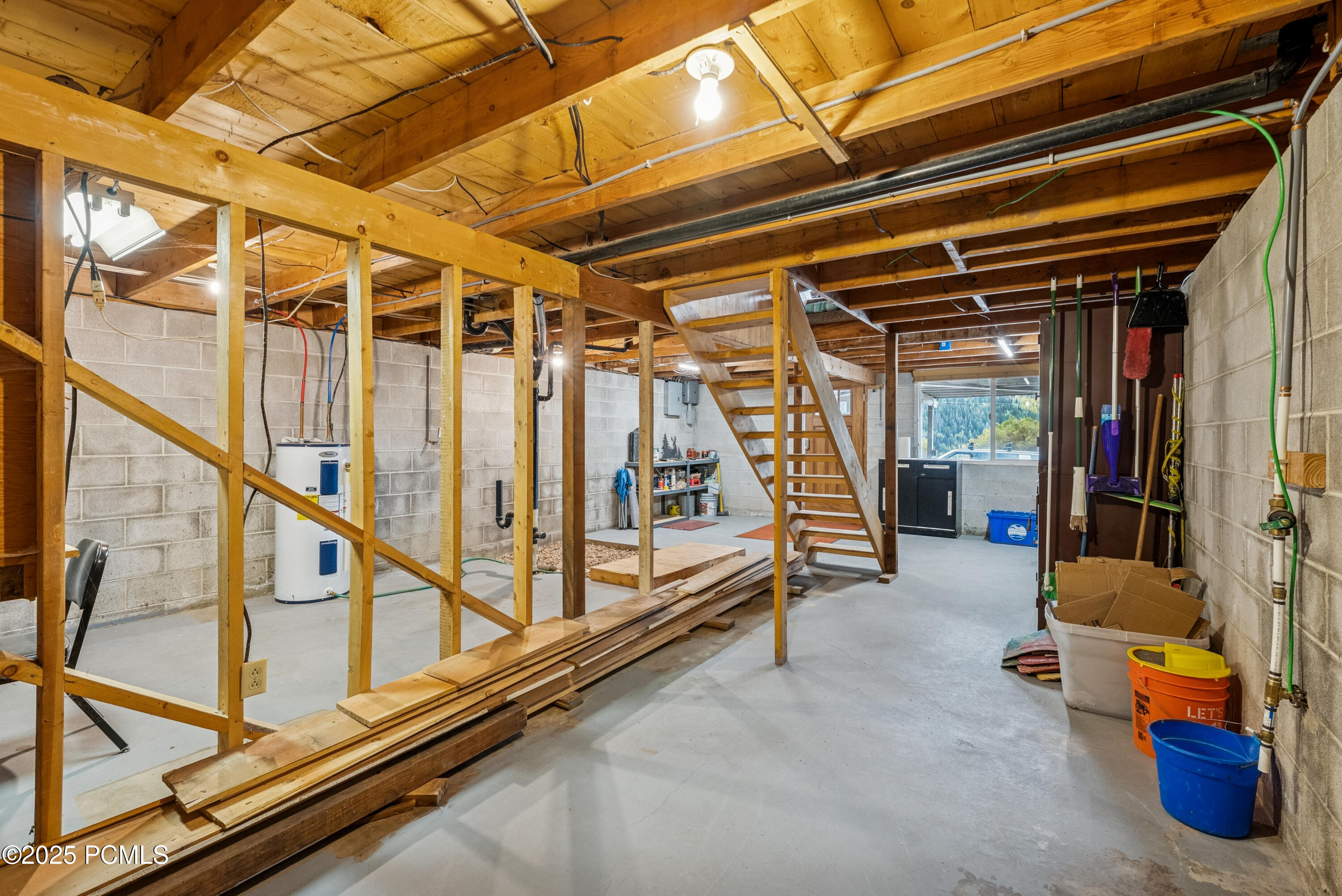 6025 Hoback