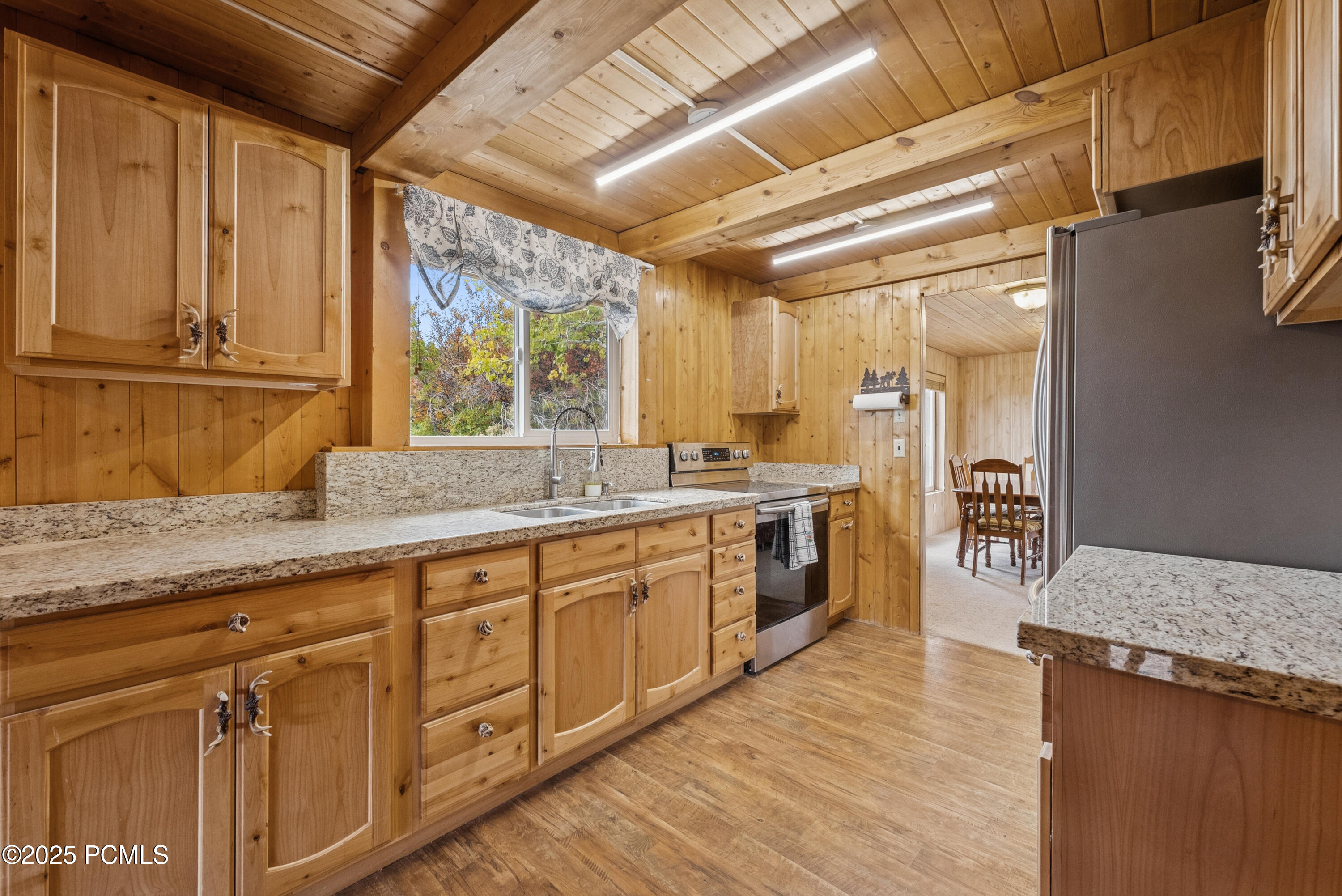 6025 Hoback