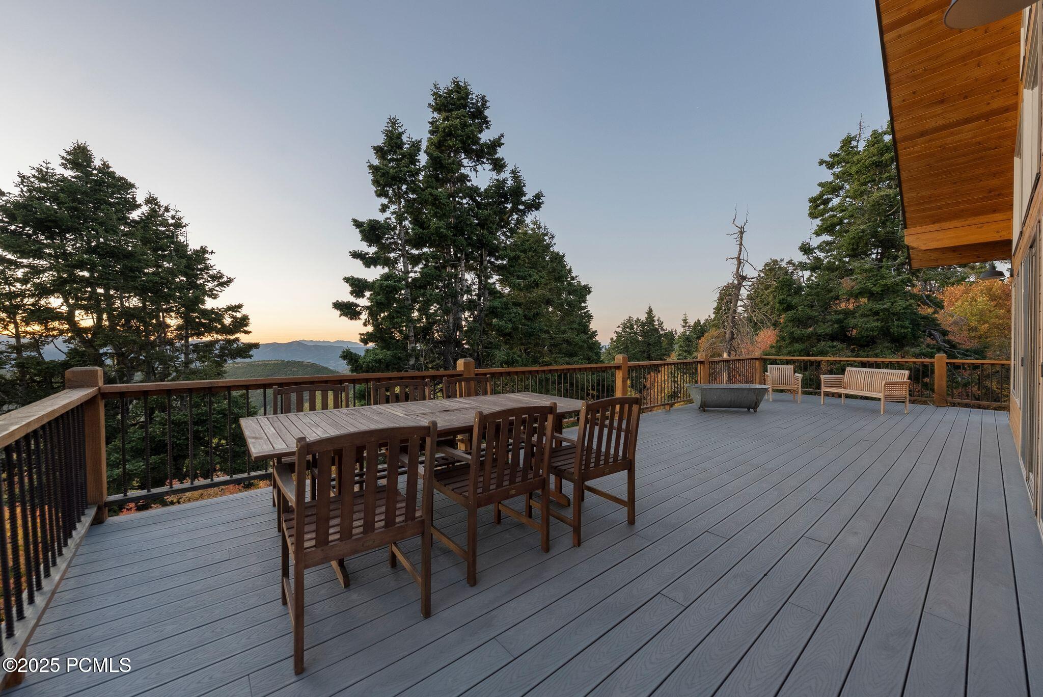 10941 N Hailes Loop Road