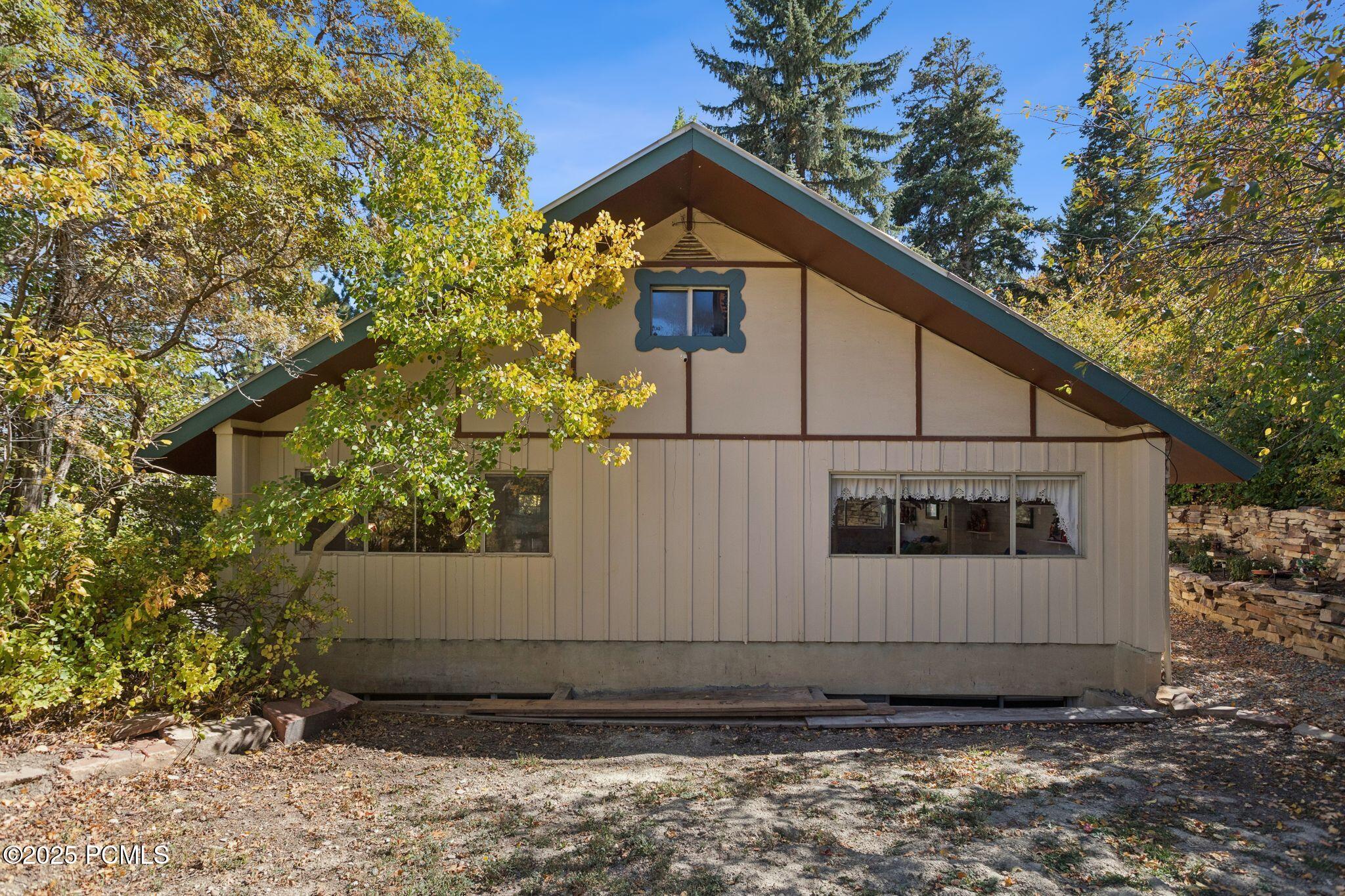 135 Crestview Drive