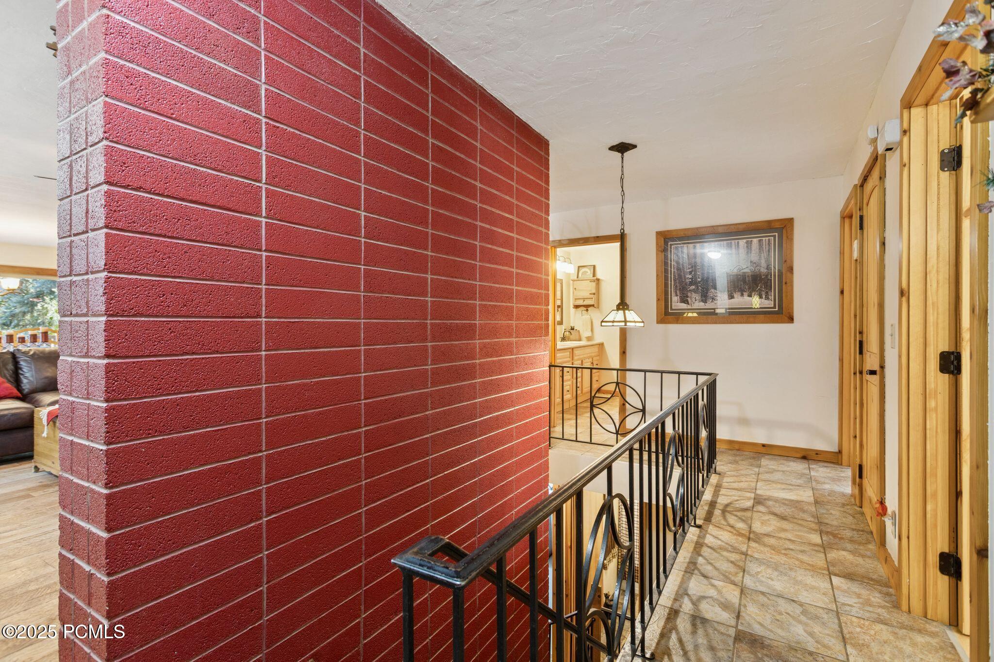 135 Crestview Drive