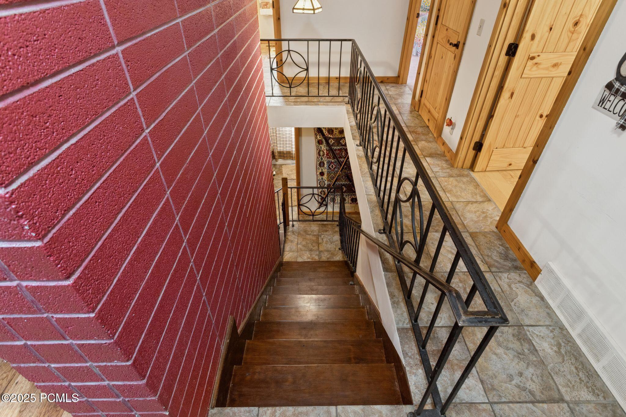 135 Crestview Drive