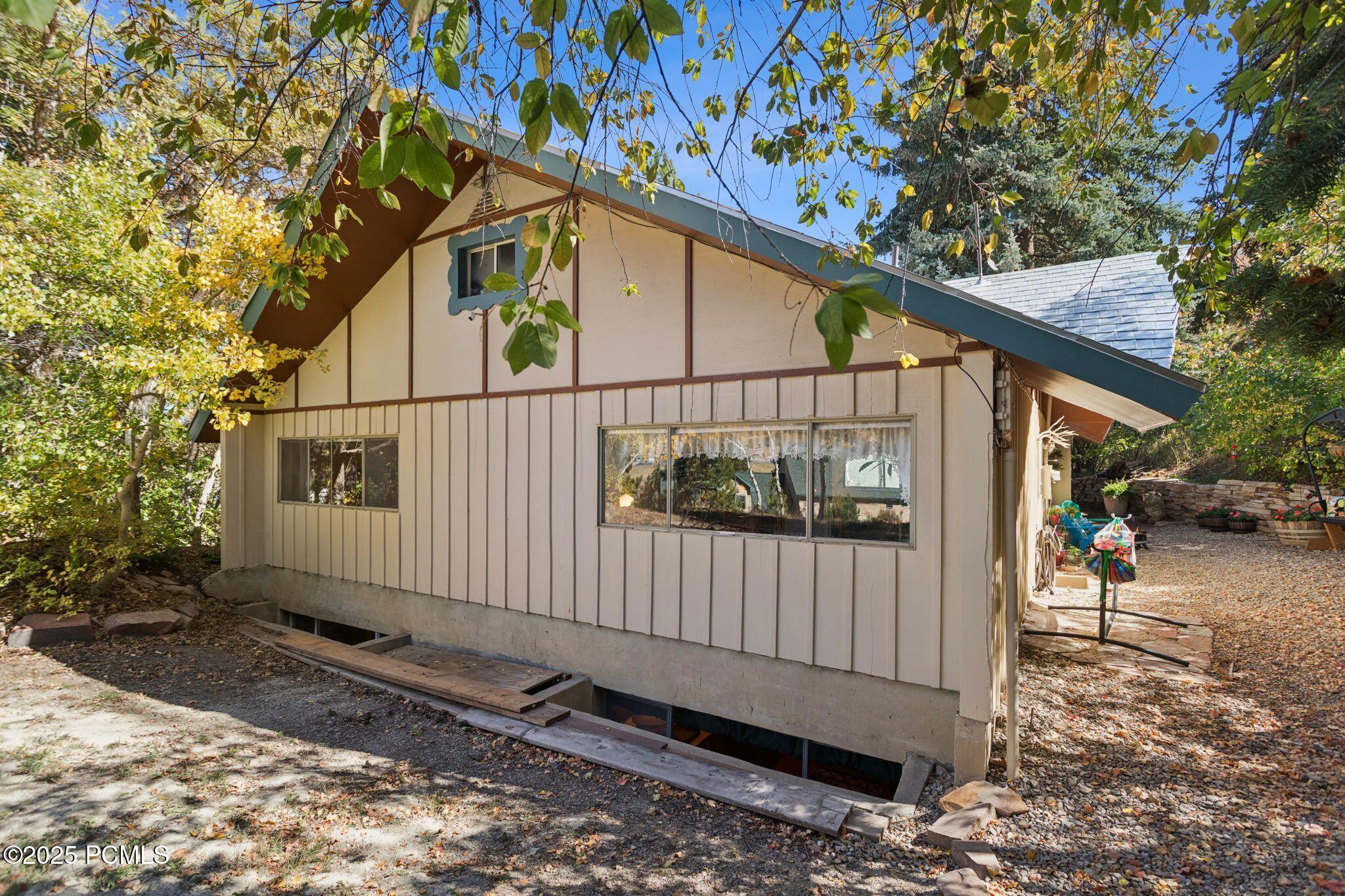 135 Crestview Drive