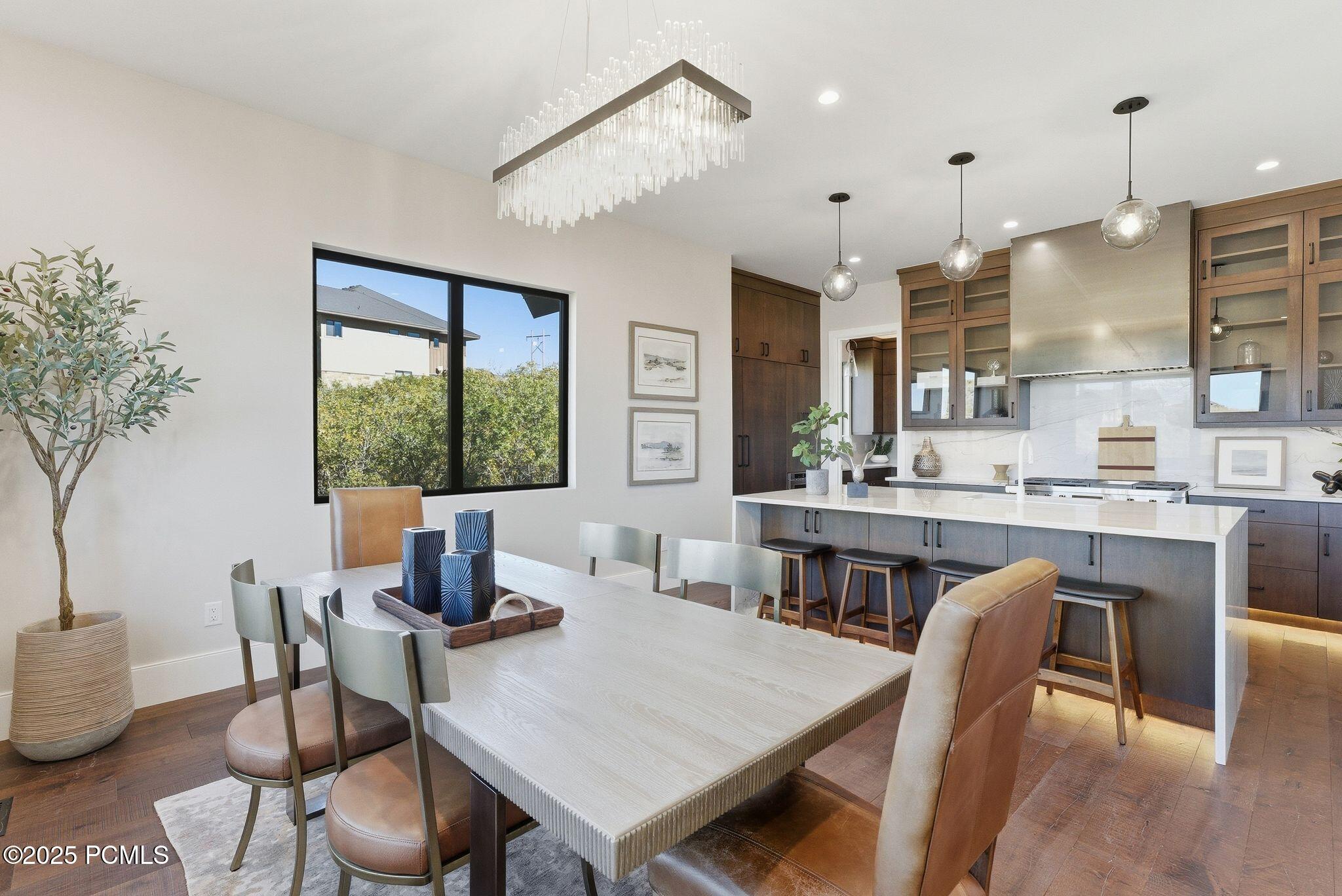 1385 E Lasso Trail