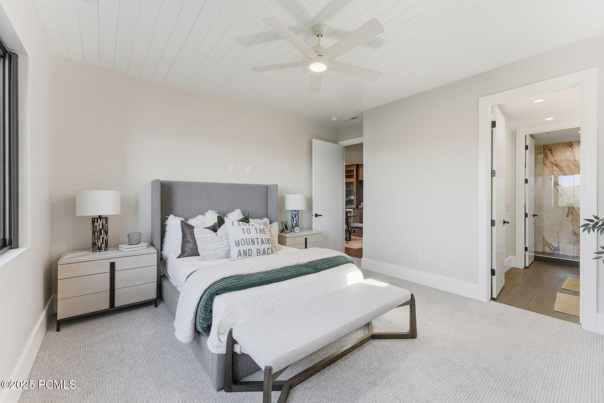1385 E Lasso Trail