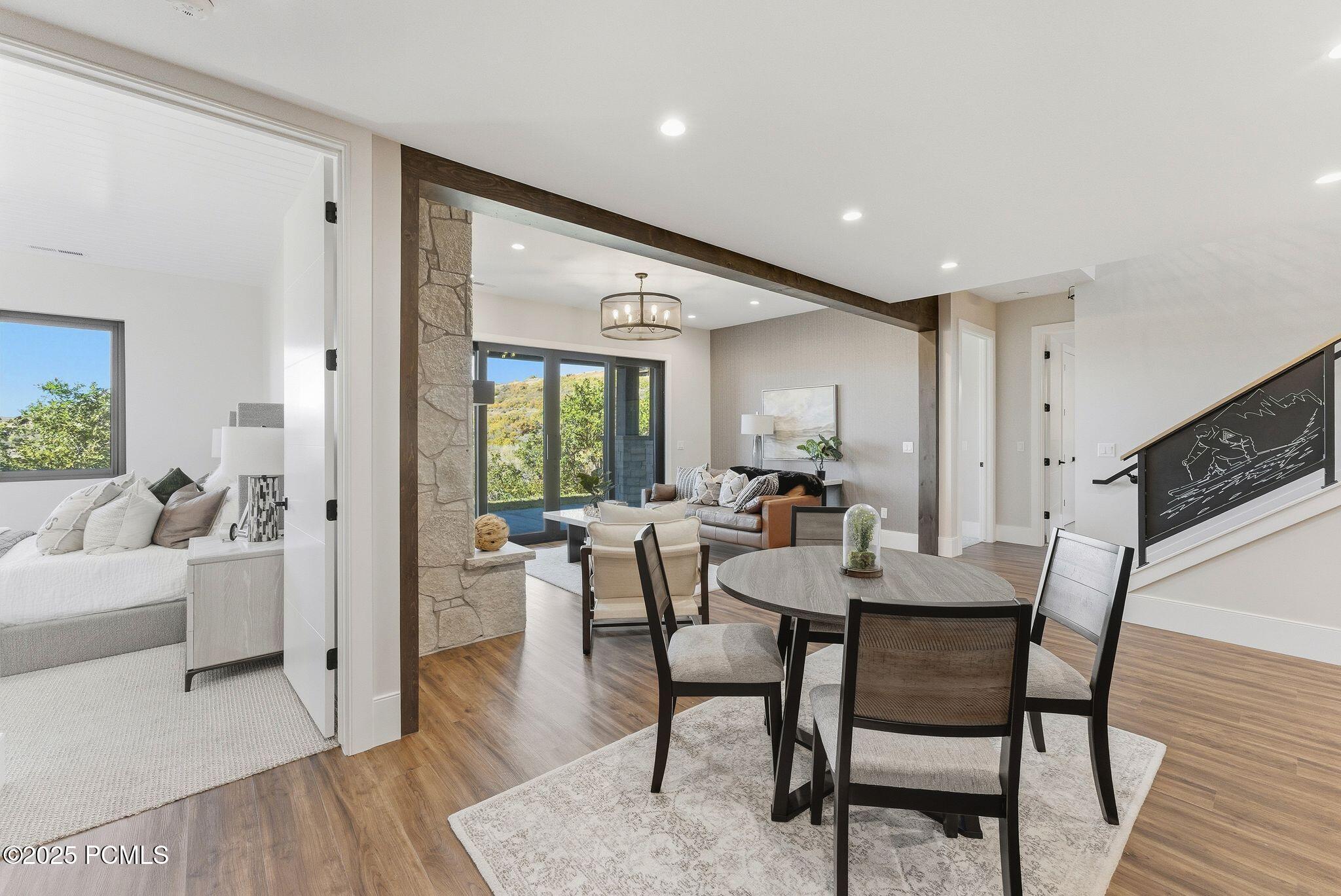1385 E Lasso Trail