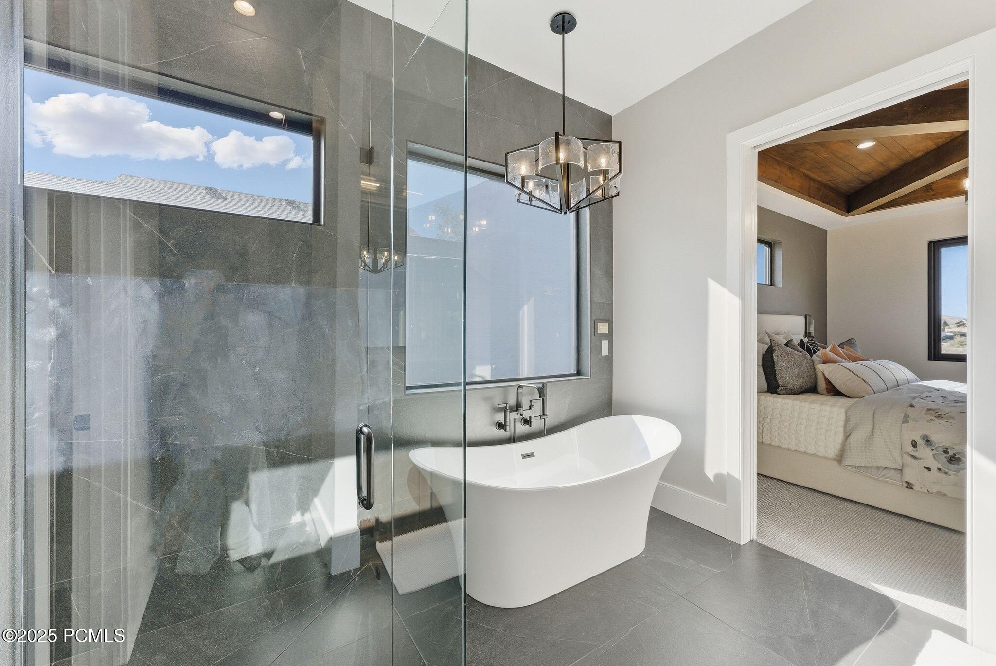 1385 E Lasso Trail