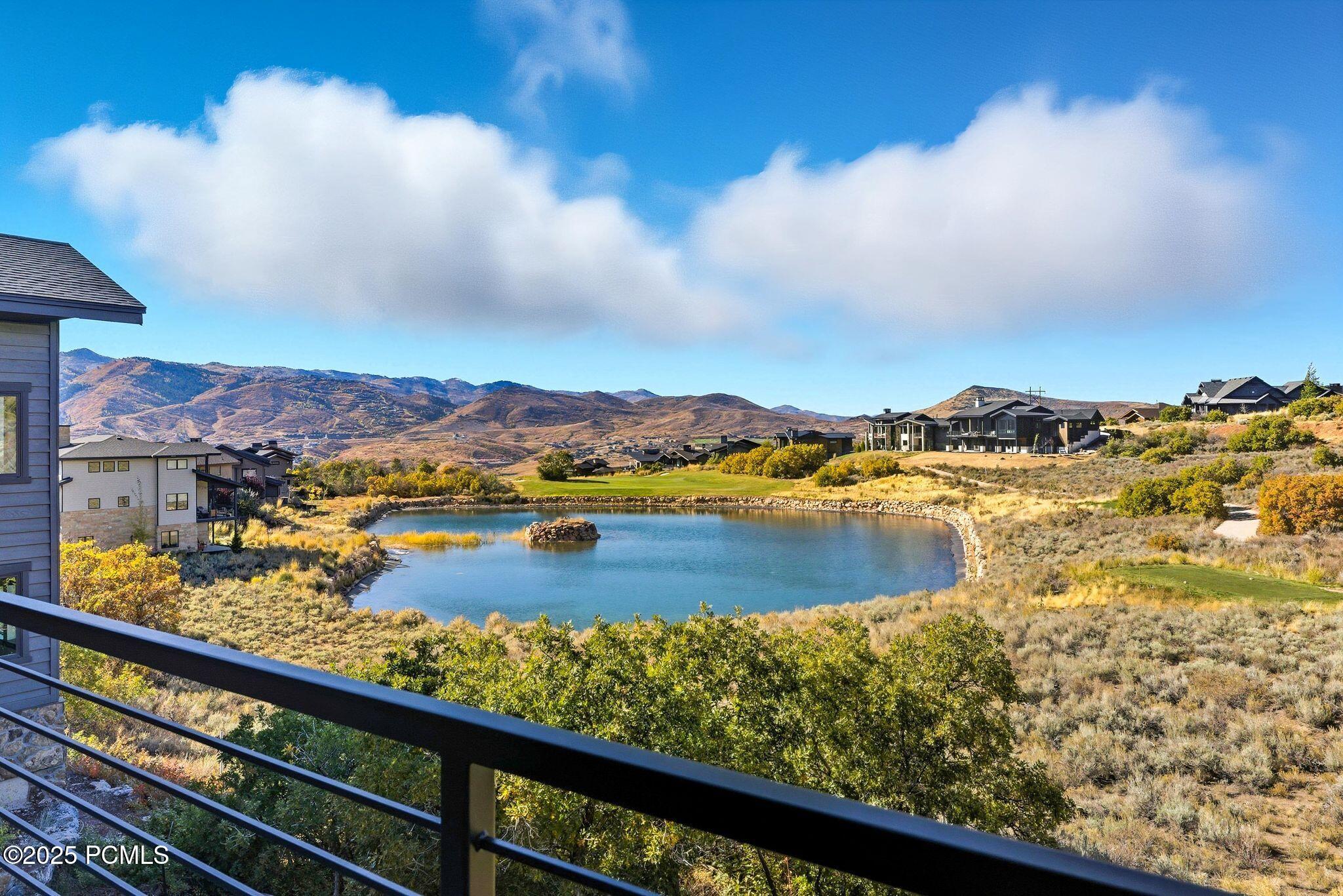 1385 E Lasso Trail