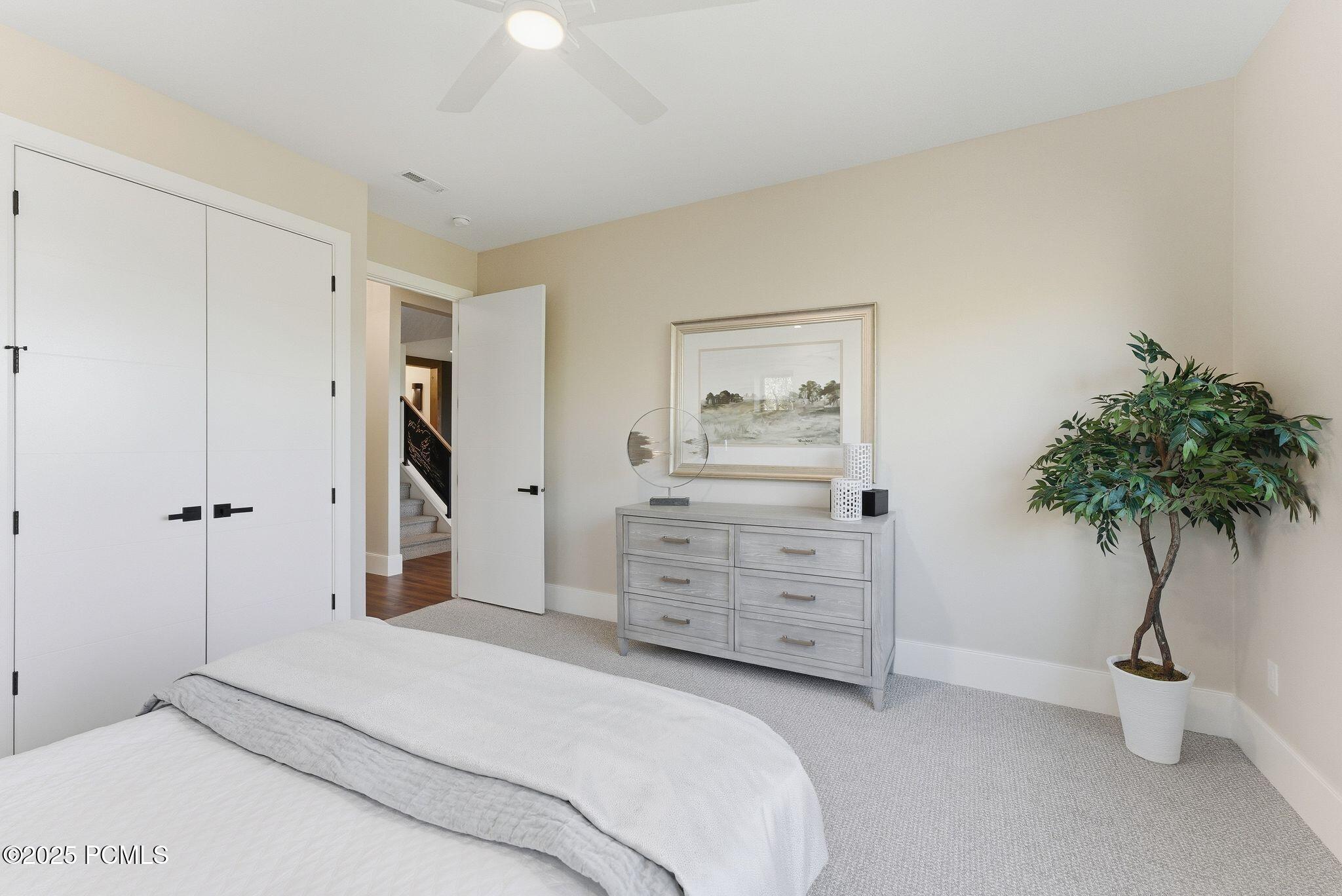1385 E Lasso Trail