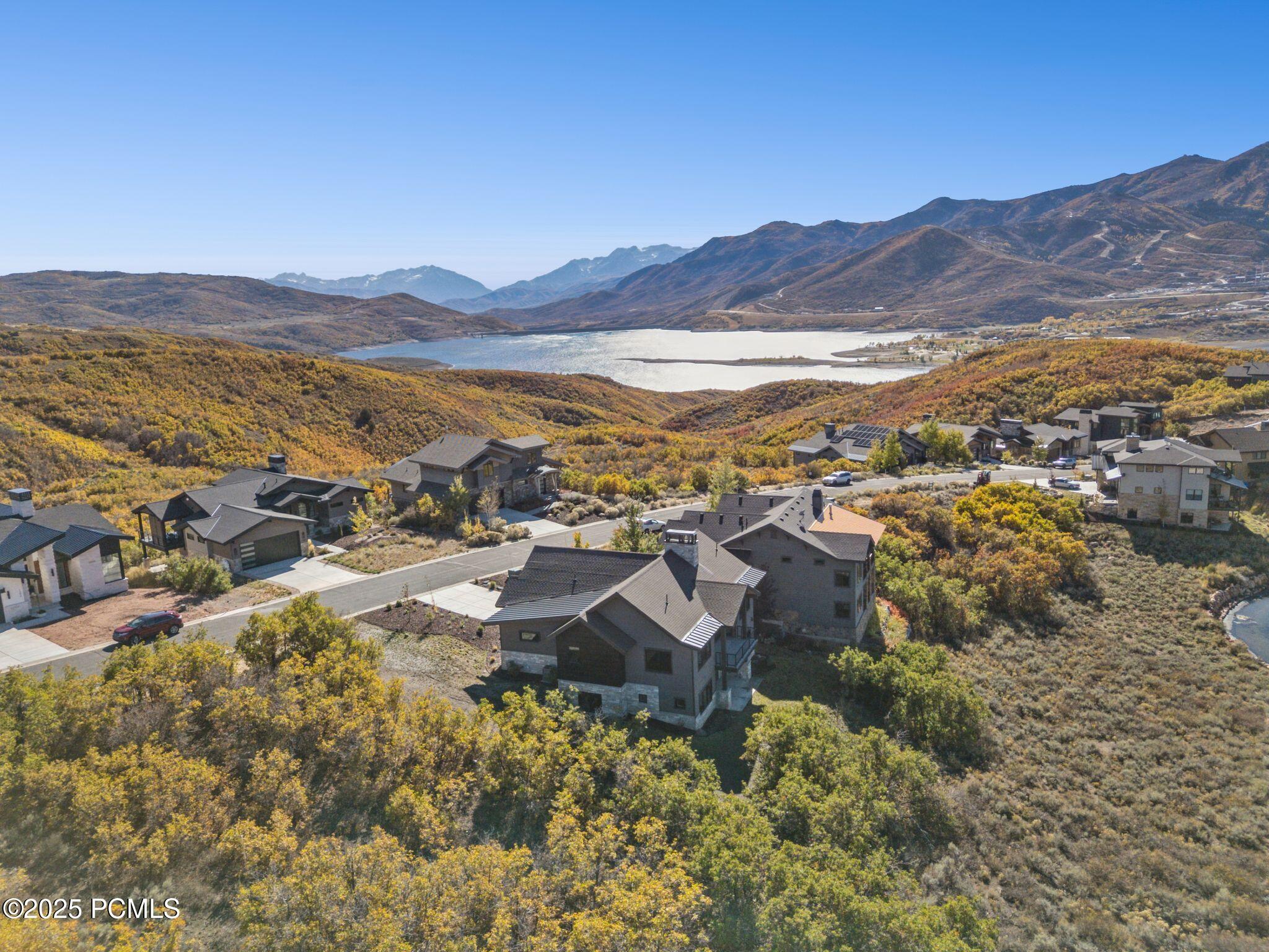 1385 E Lasso Trail