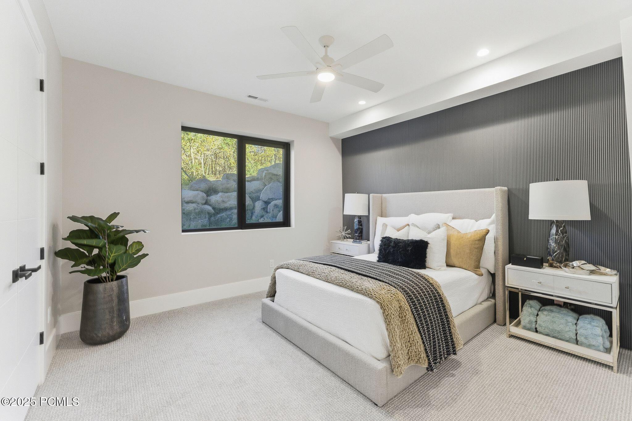 1385 E Lasso Trail