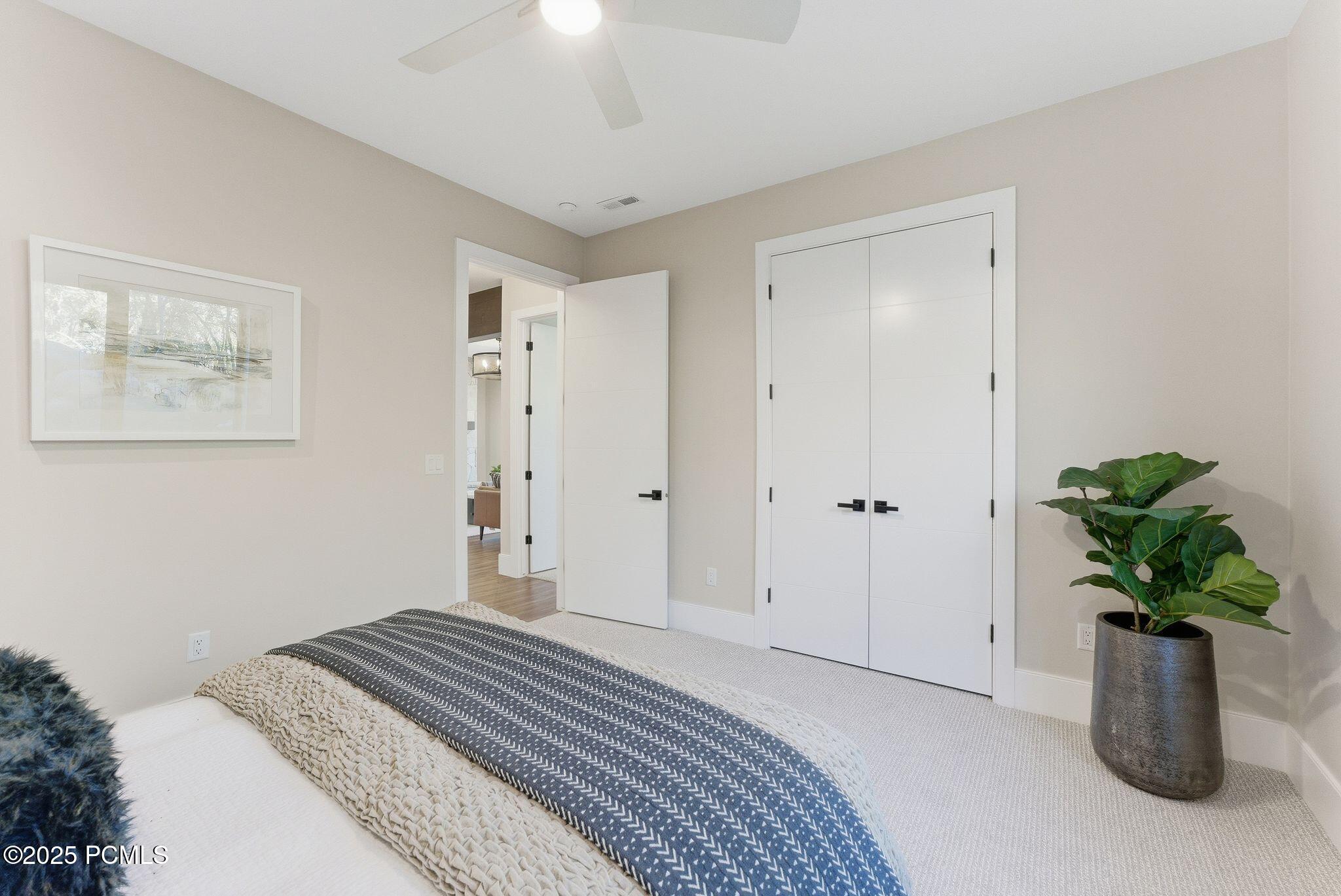 1385 E Lasso Trail