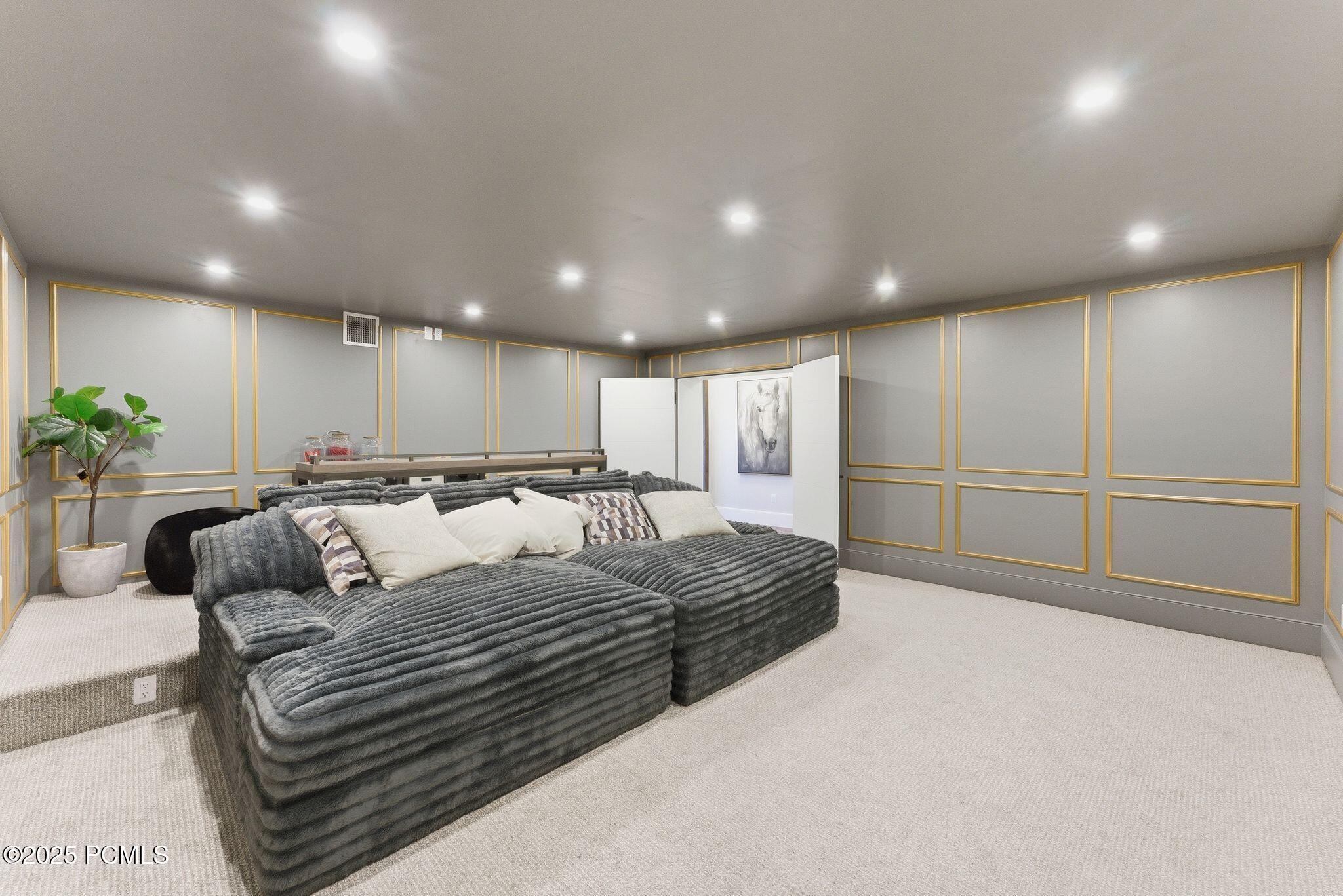 1385 E Lasso Trail