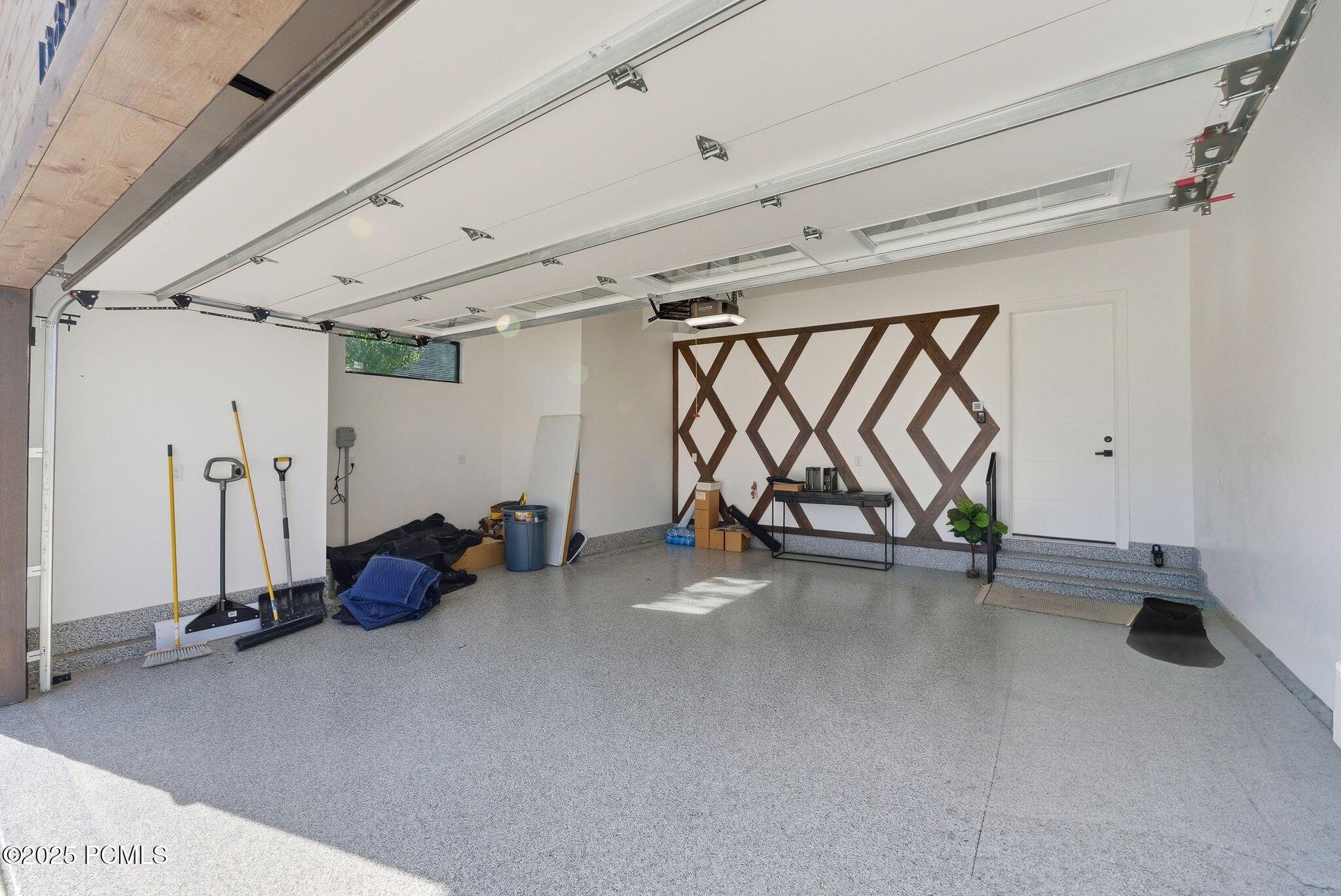1385 E Lasso Trail
