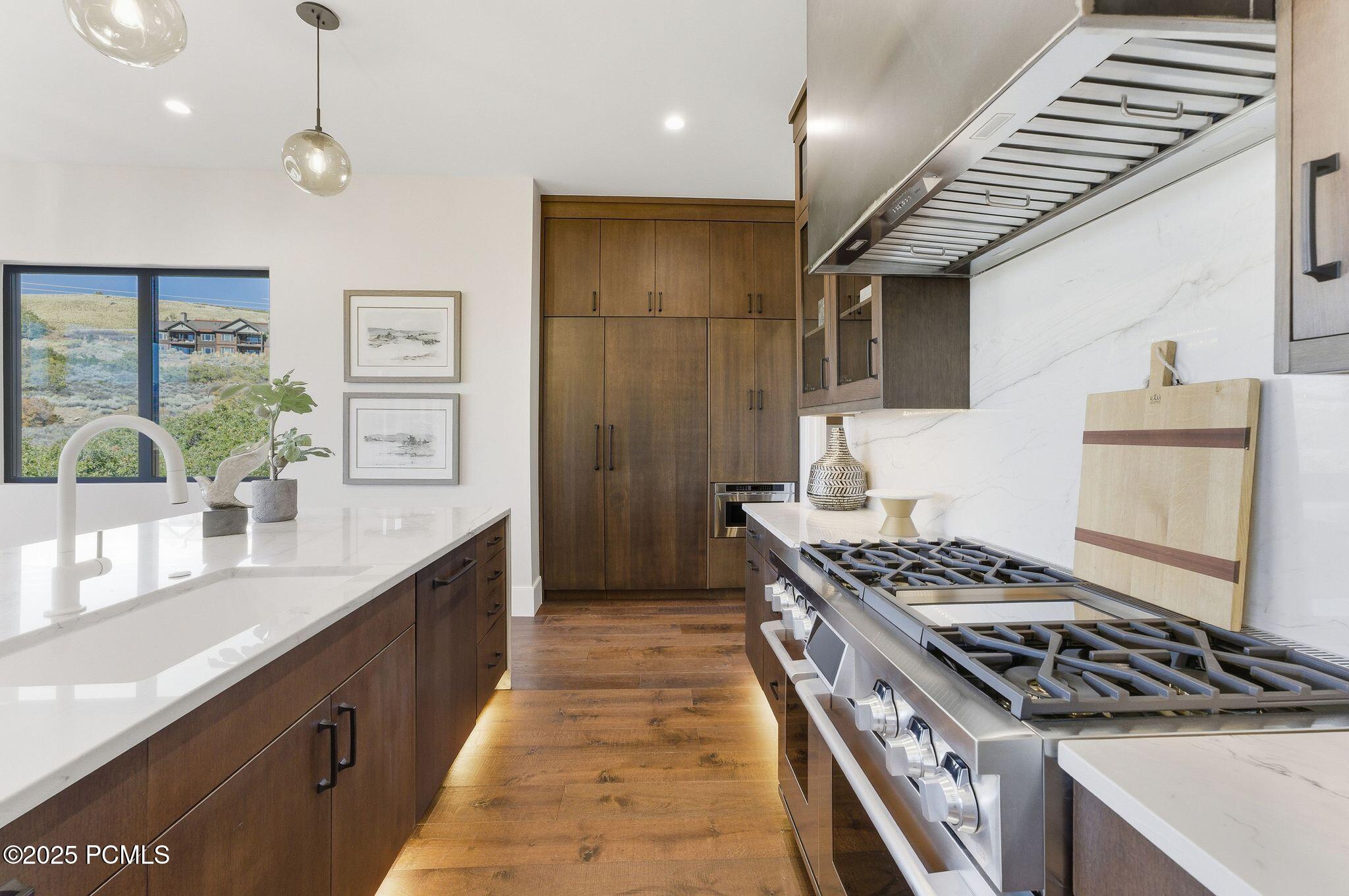 1385 E Lasso Trail