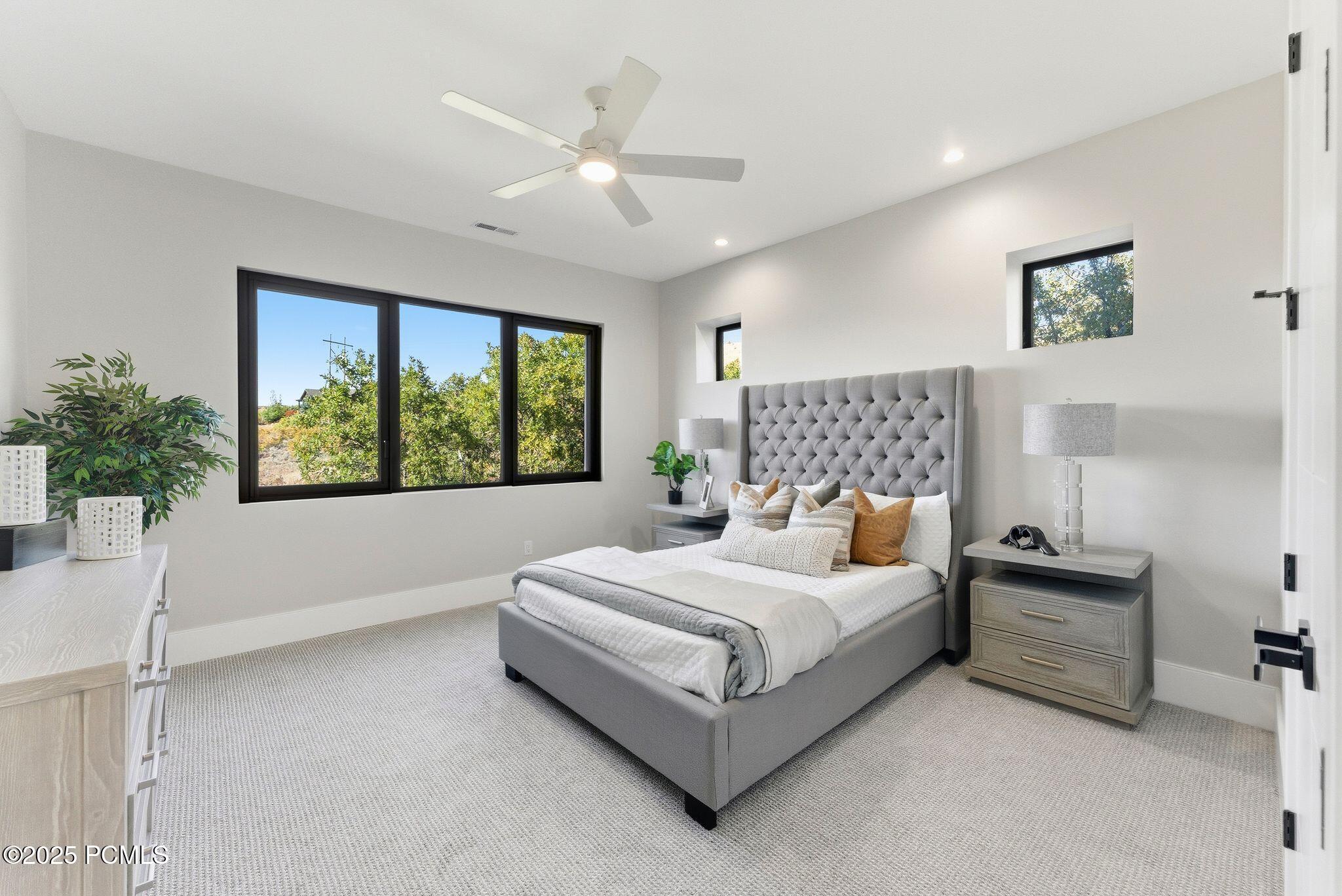 1385 E Lasso Trail