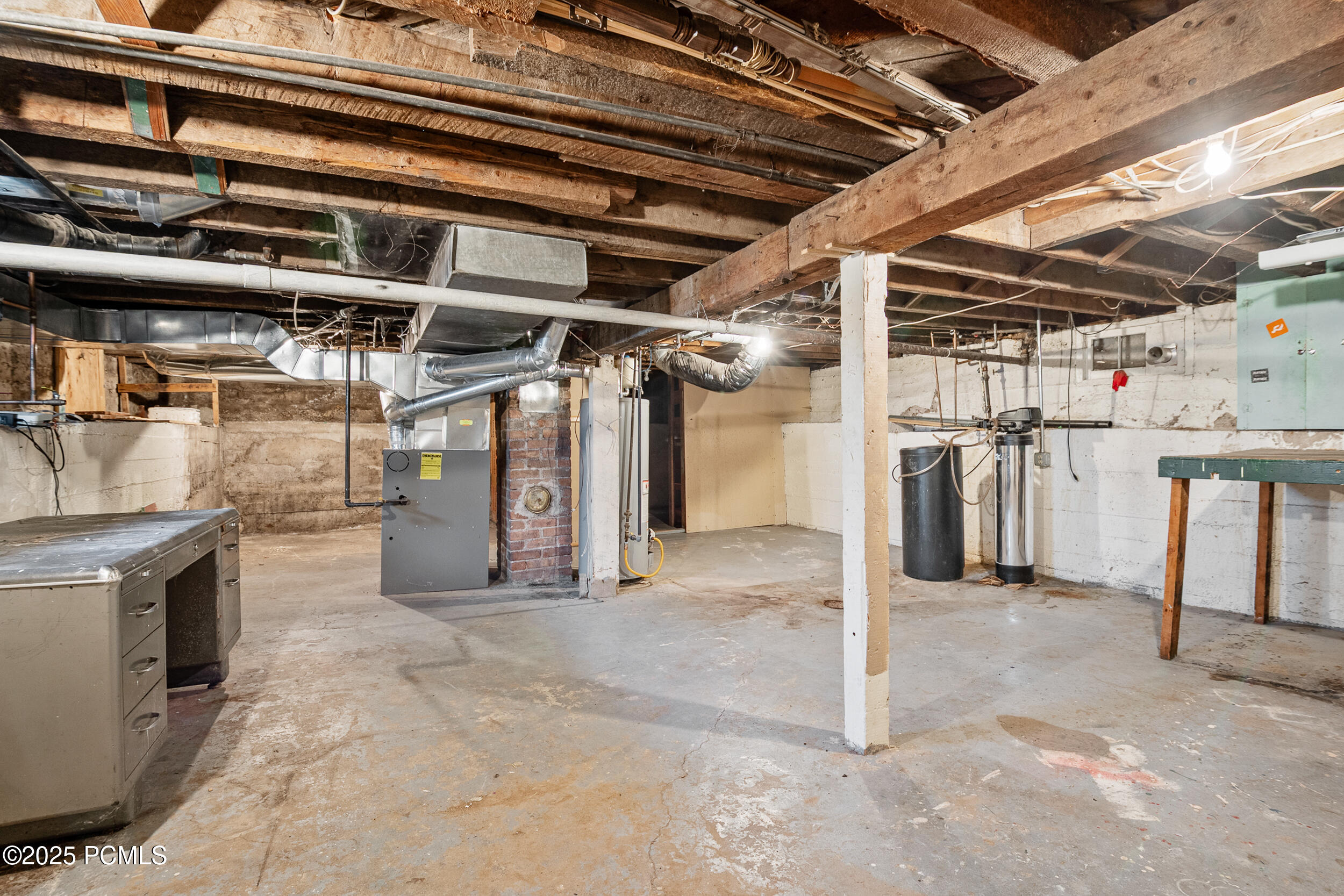 5661 N State Road 32, Peoa